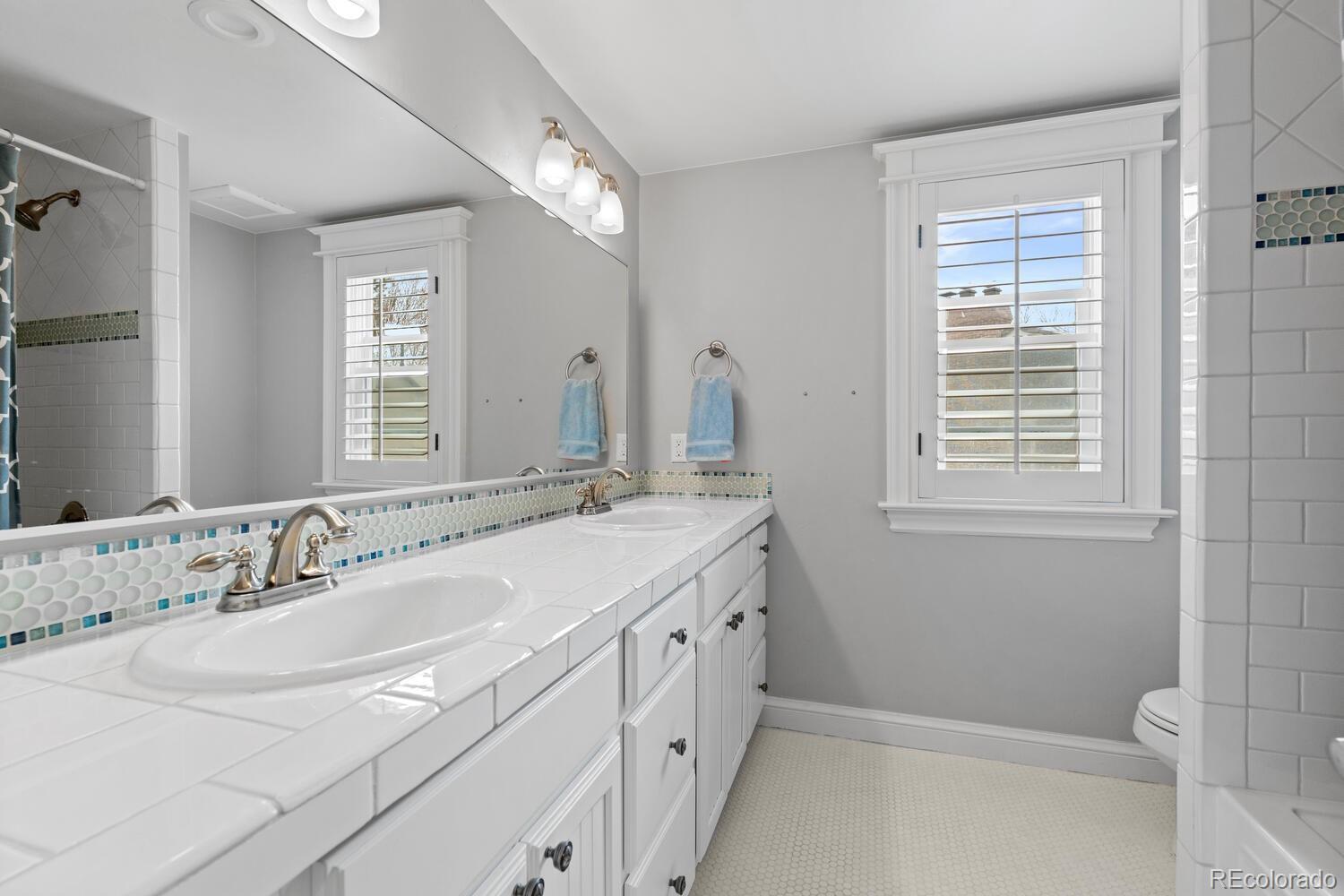 MLS Image #26 for 5220 s joliet way,englewood, Colorado