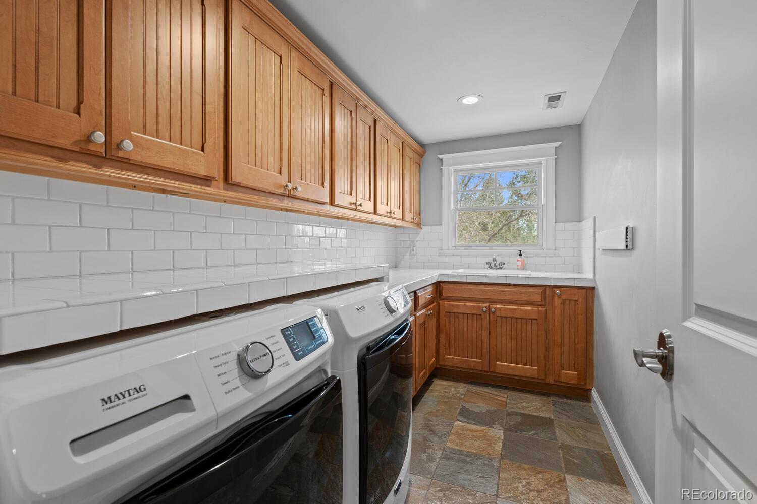 MLS Image #37 for 5220 s joliet way,englewood, Colorado