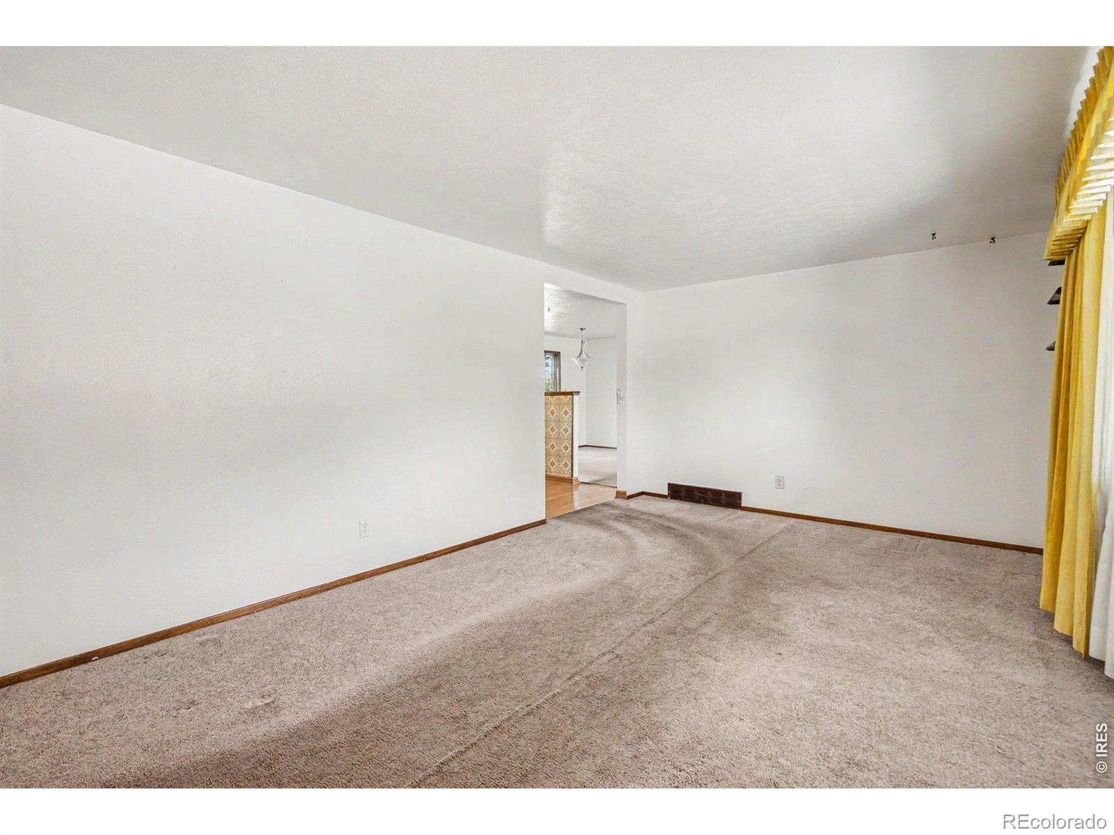 MLS Image #6 for 7927  elmwood lane,denver, Colorado