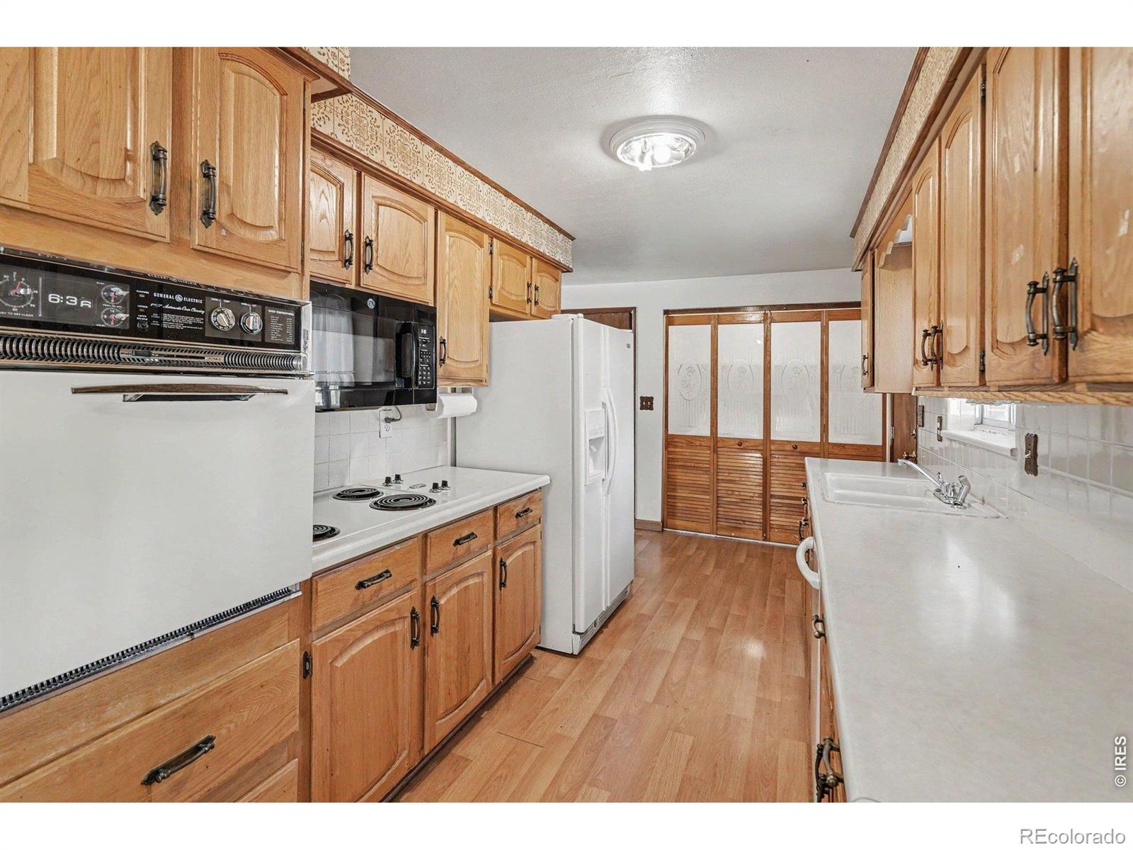 MLS Image #9 for 7927  elmwood lane,denver, Colorado