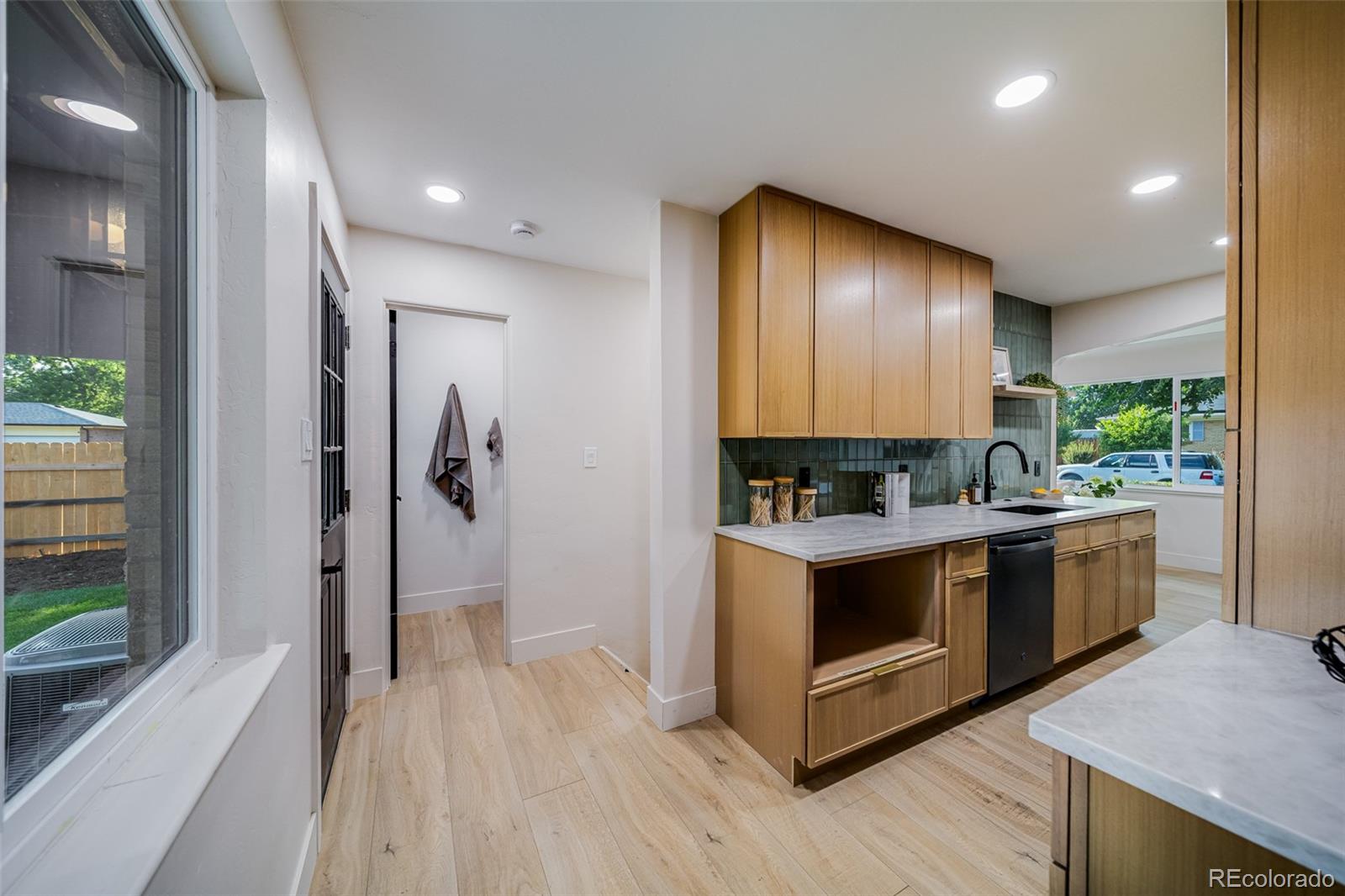 MLS Image #10 for 5594 w iowa avenue,denver, Colorado