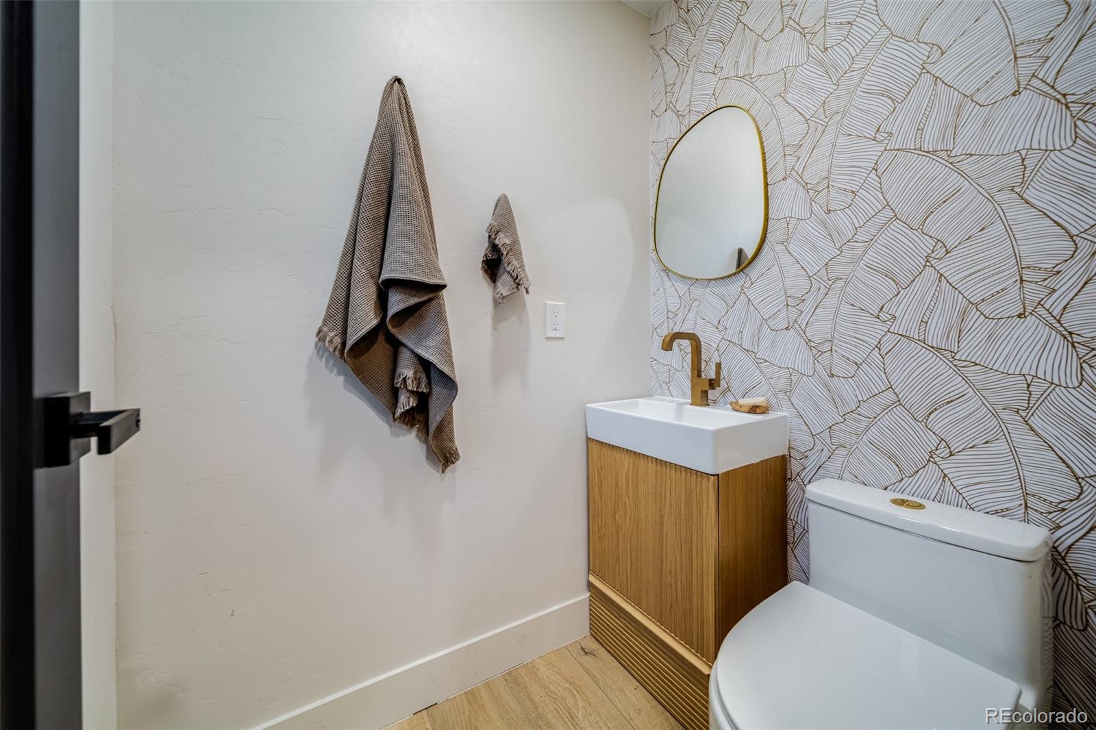 MLS Image #12 for 5594 w iowa avenue,denver, Colorado