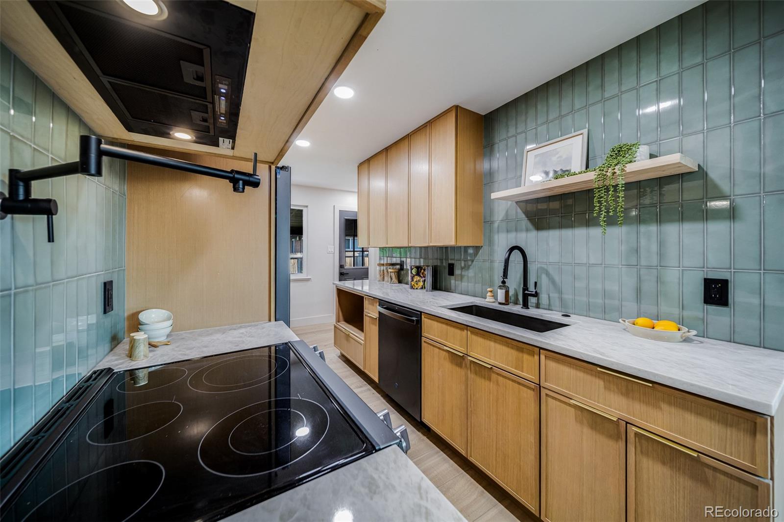 MLS Image #8 for 5594 w iowa avenue,denver, Colorado