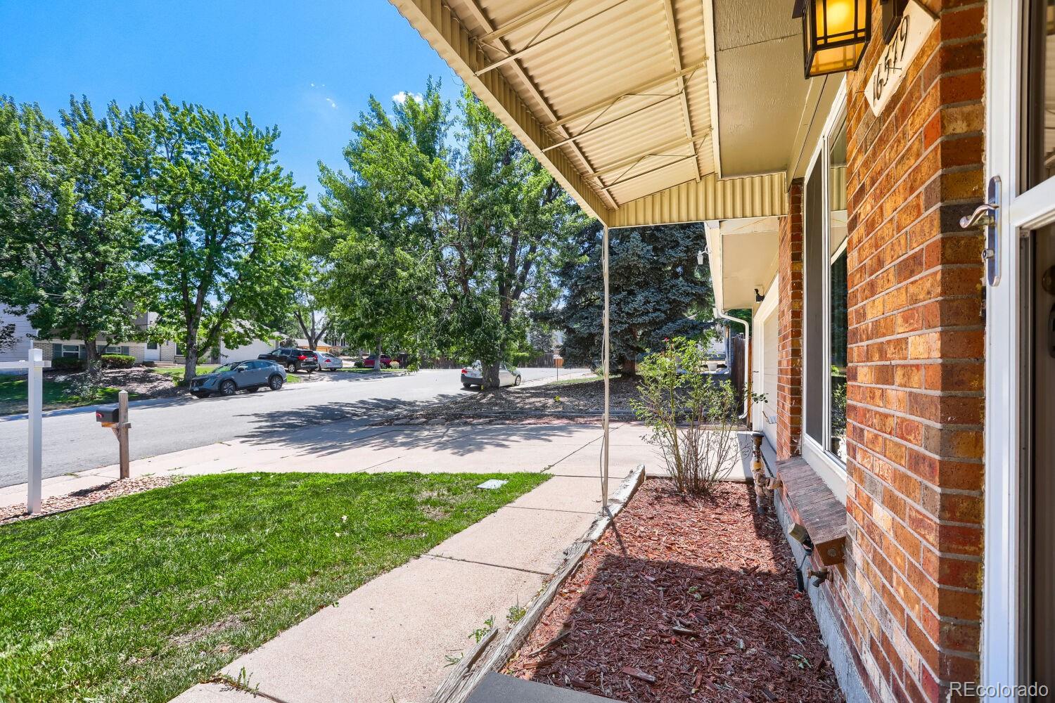 MLS Image #1 for 16579 e dickenson place,aurora, Colorado