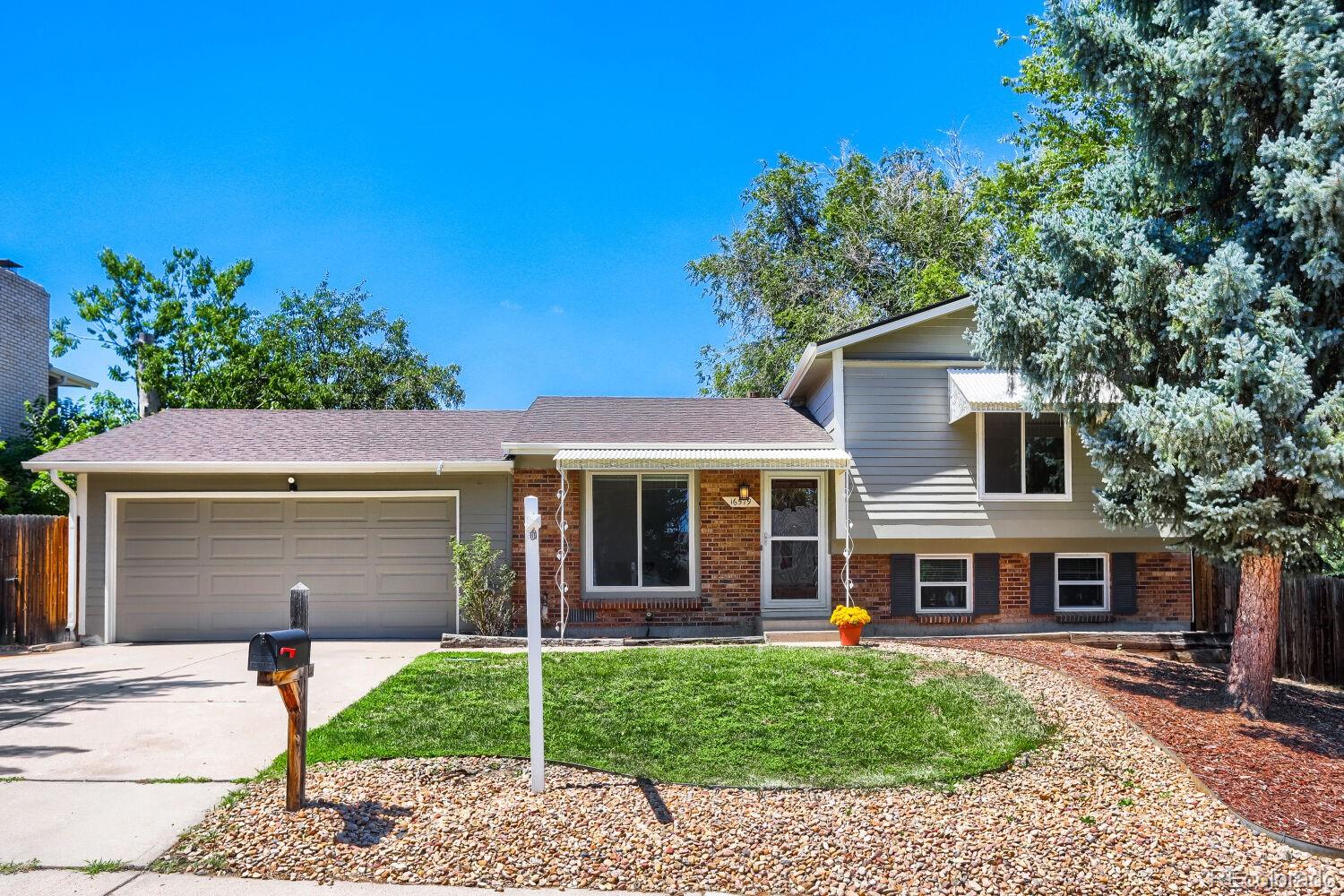 MLS Image #2 for 16579 e dickenson place,aurora, Colorado