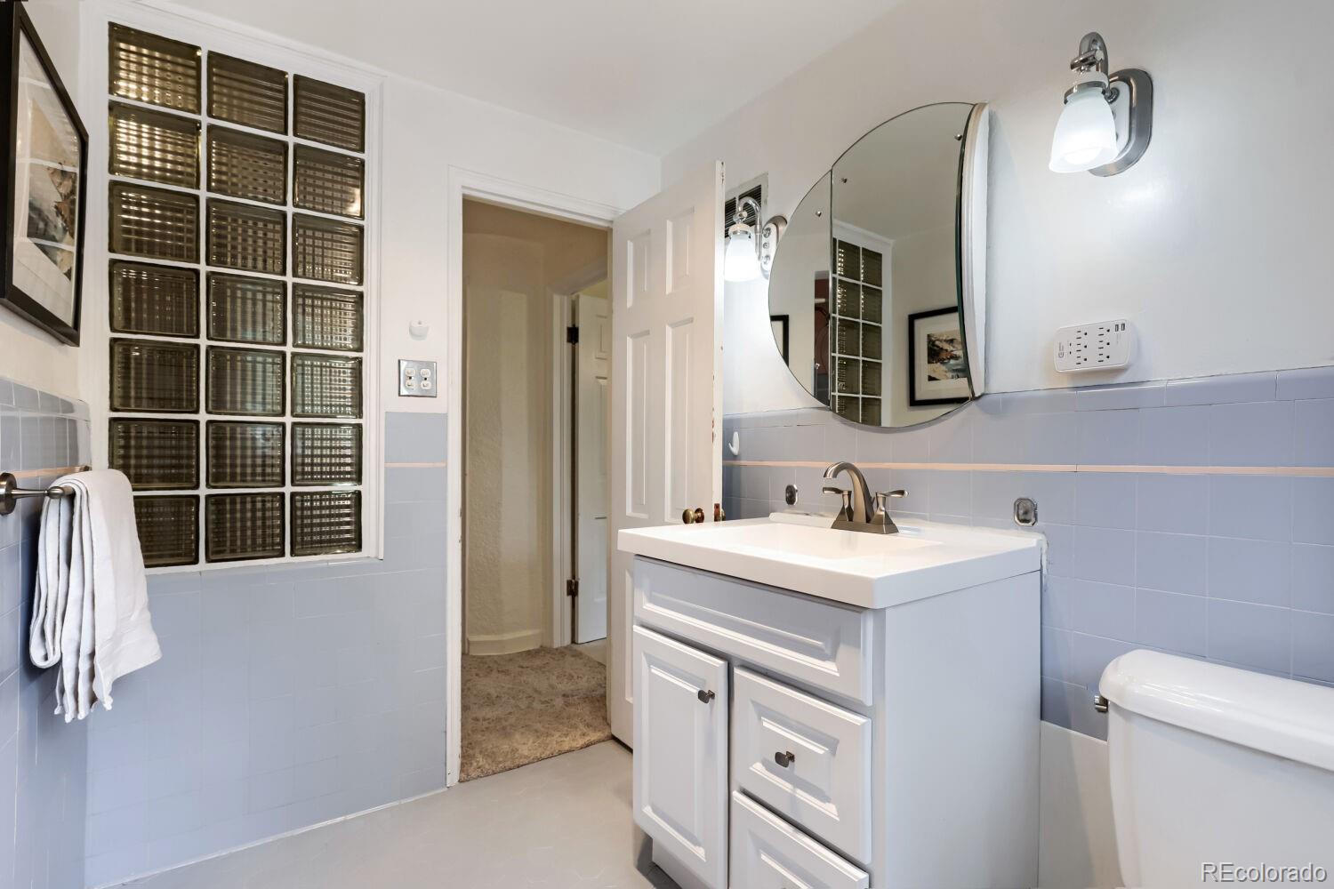 MLS Image #18 for 1345  grape street,denver, Colorado