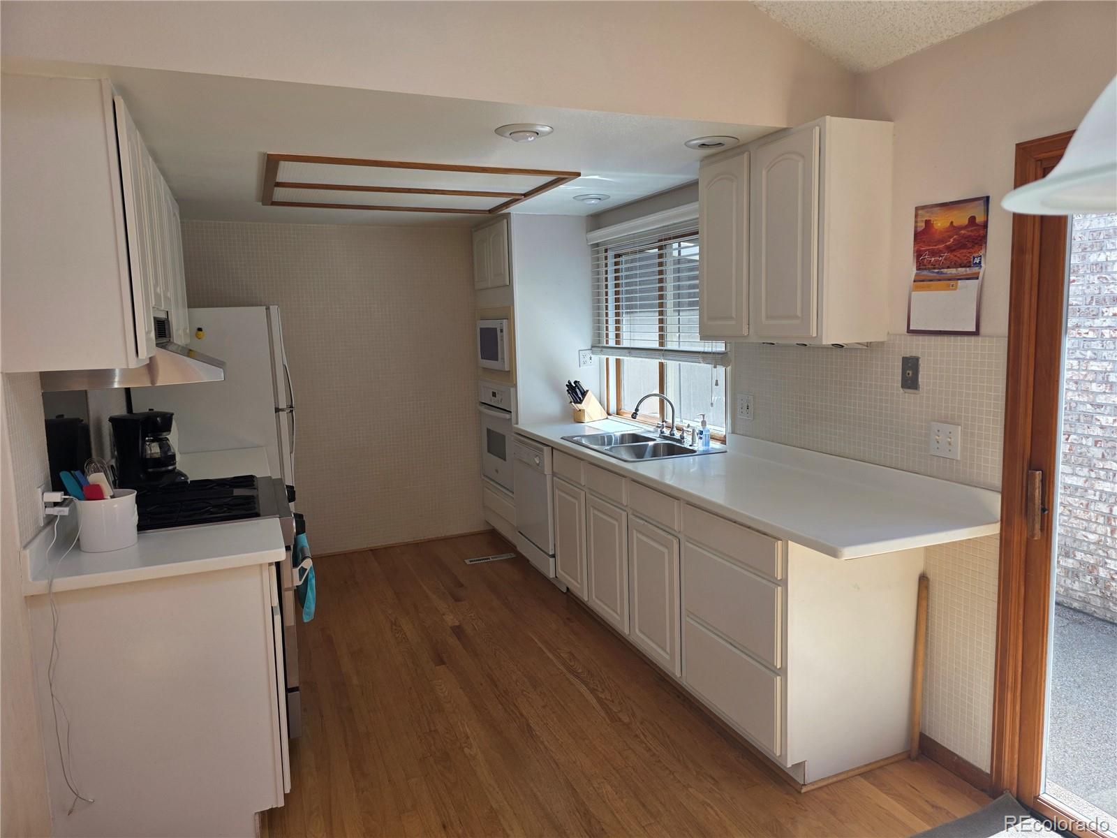 MLS Image #3 for 7582 s cove circle ,littleton, Colorado