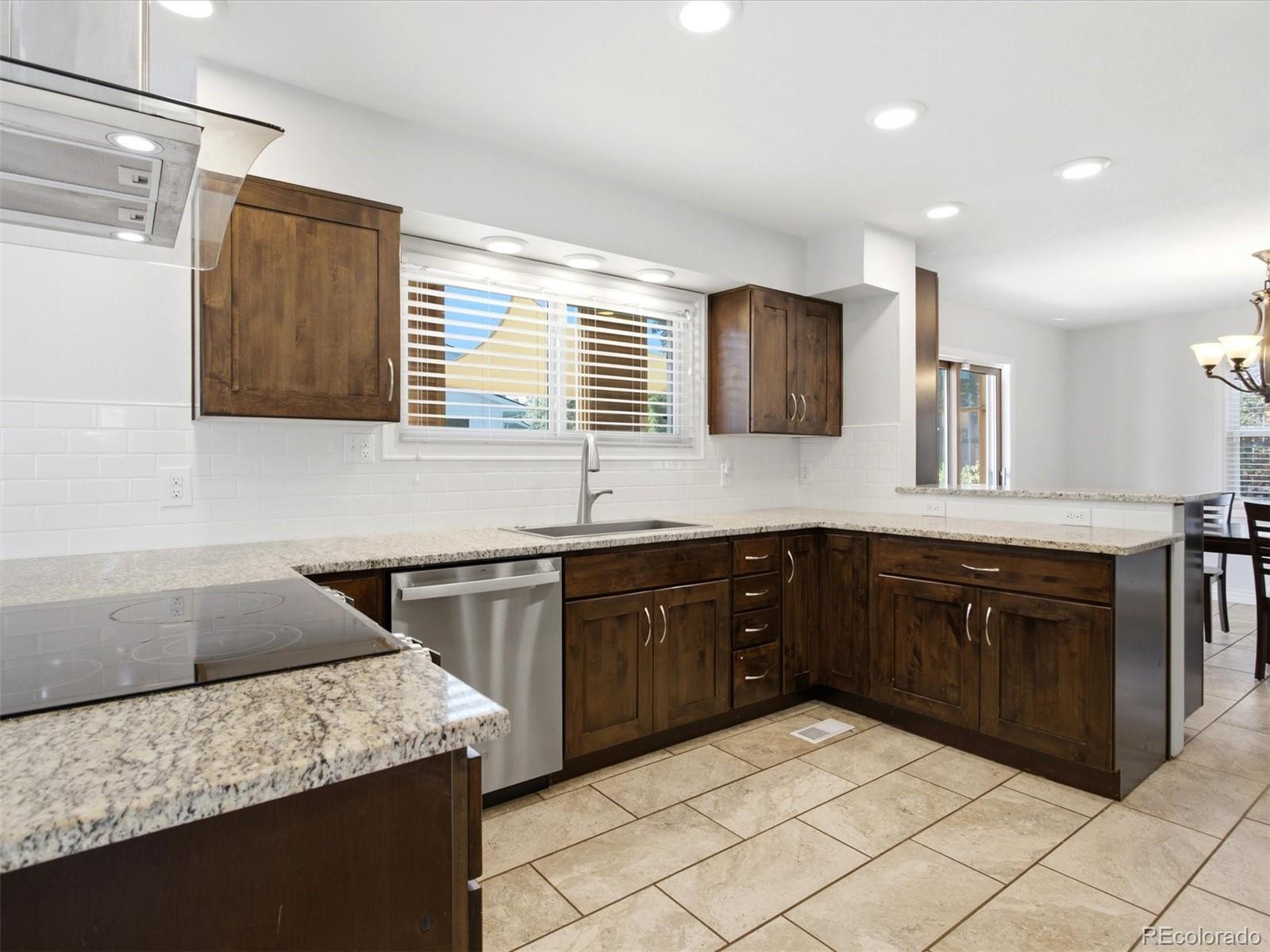 MLS Image #1 for 8074 w brook drive,littleton, Colorado