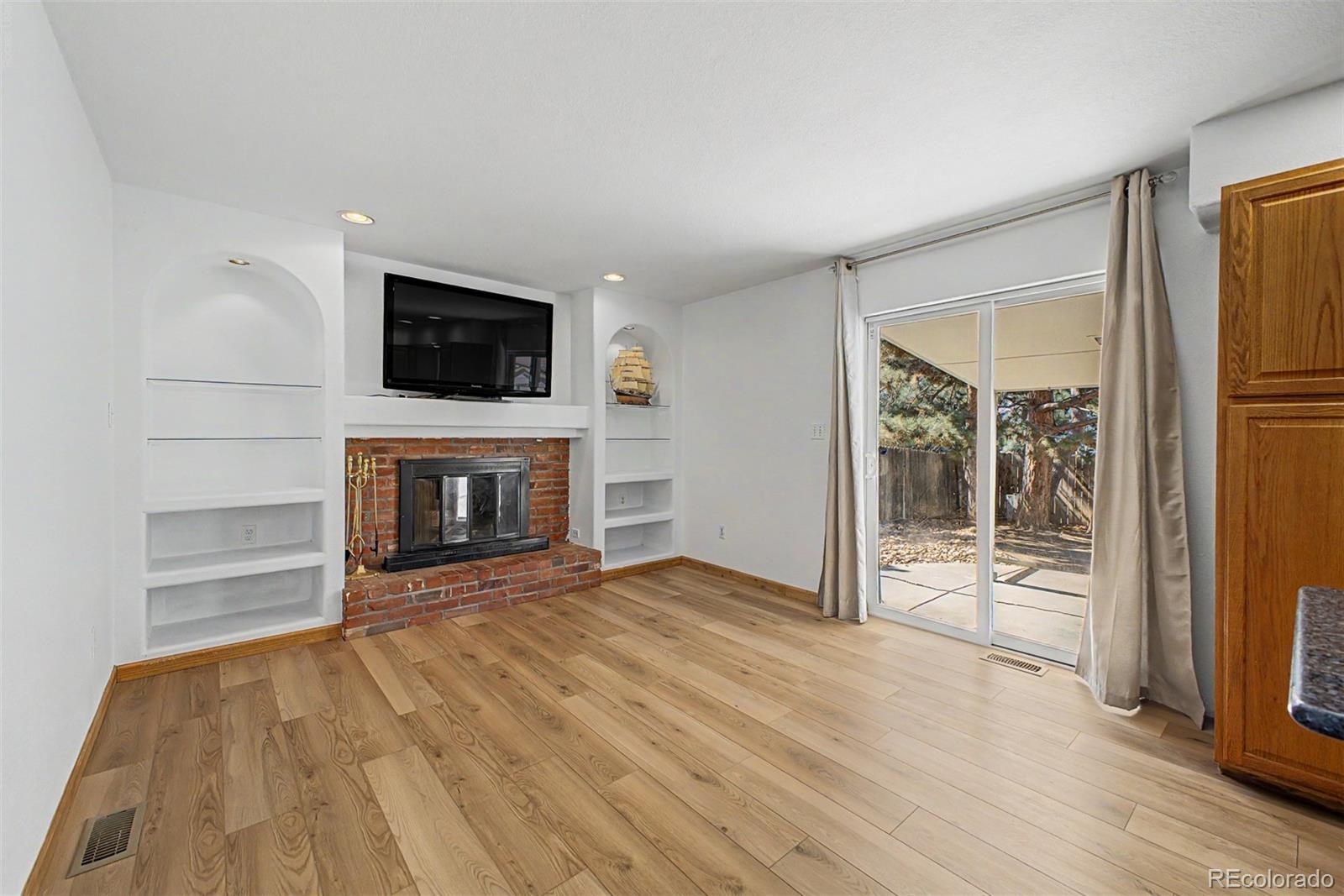MLS Image #10 for 2111 s kittredge way,aurora, Colorado
