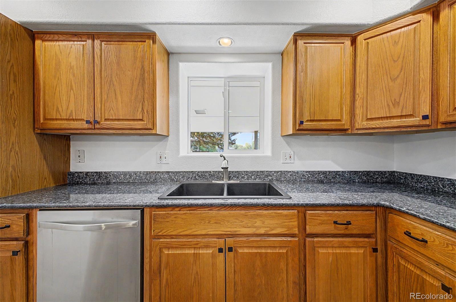 MLS Image #8 for 2111 s kittredge way,aurora, Colorado