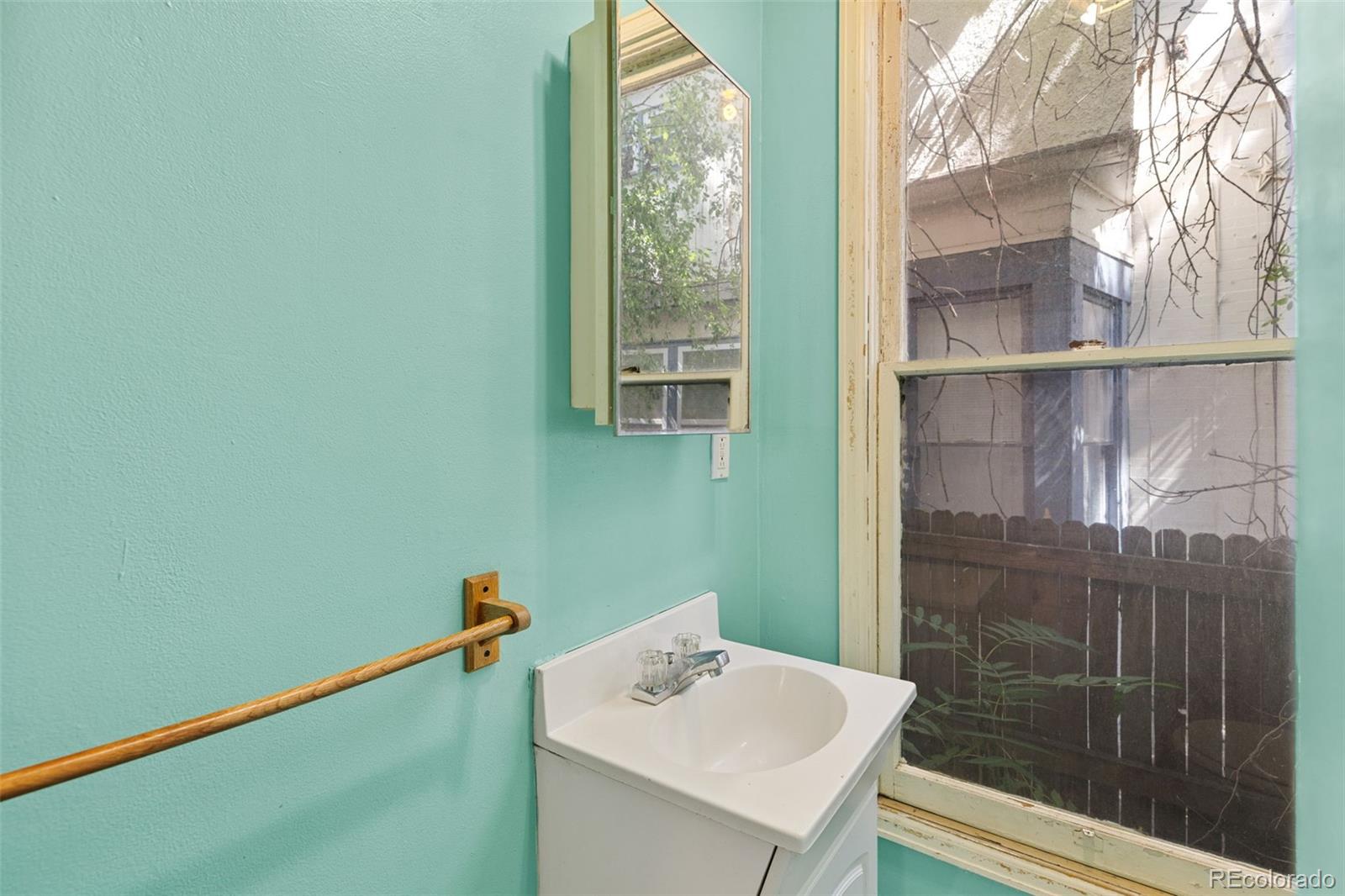MLS Image #18 for 1552  detroit street,denver, Colorado
