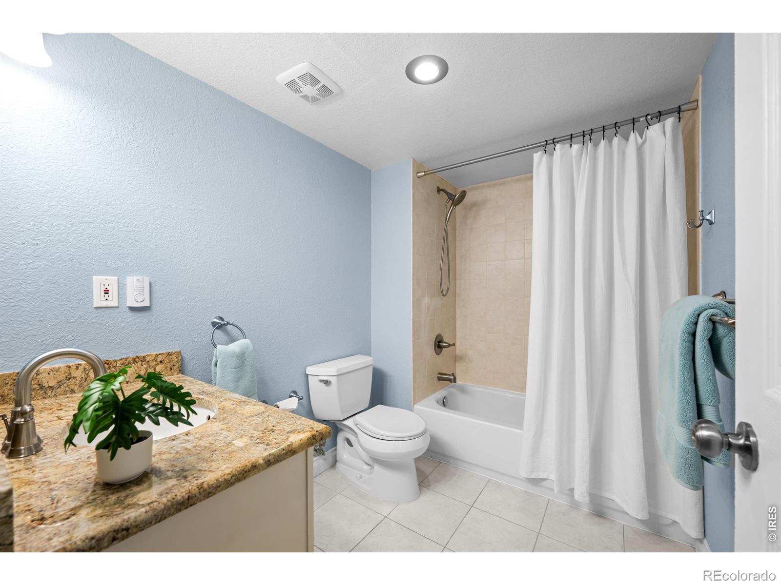 MLS Image #27 for 6465  yank court b,arvada, Colorado