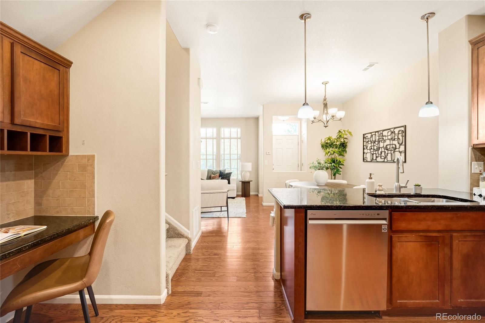 MLS Image #10 for 8922 e otero place,englewood, Colorado
