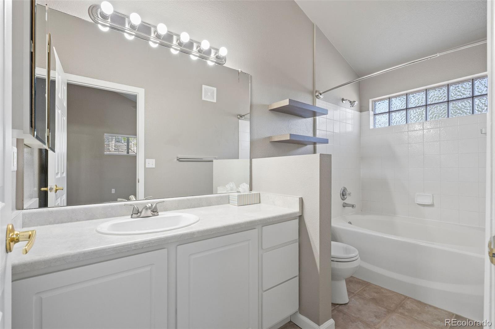 MLS Image #18 for 3258 s waco court j,aurora, Colorado