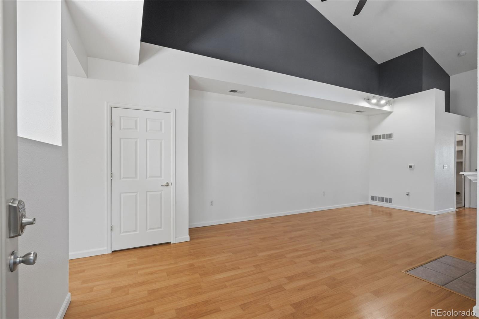 MLS Image #4 for 3258 s waco court j,aurora, Colorado