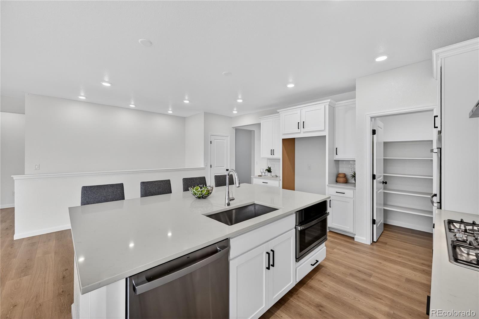 MLS Image #7 for 17106 w 92nd loop,arvada, Colorado