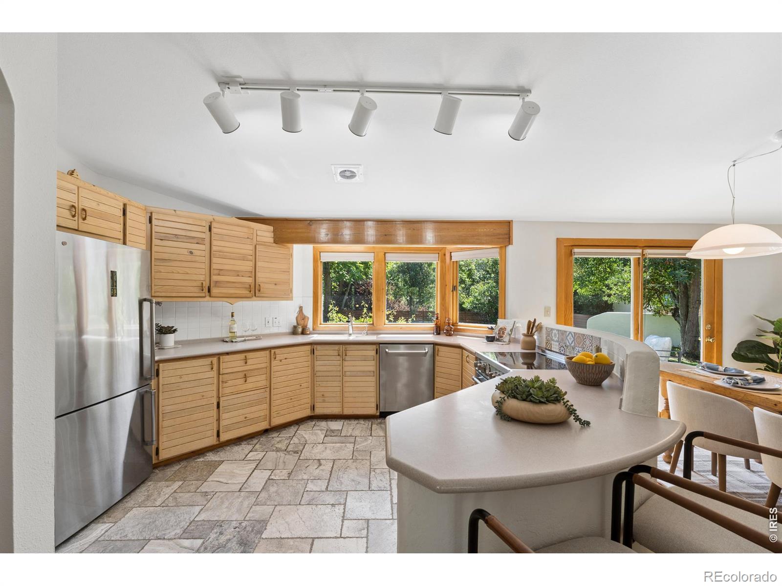MLS Image #11 for 160 s 36th street,boulder, Colorado