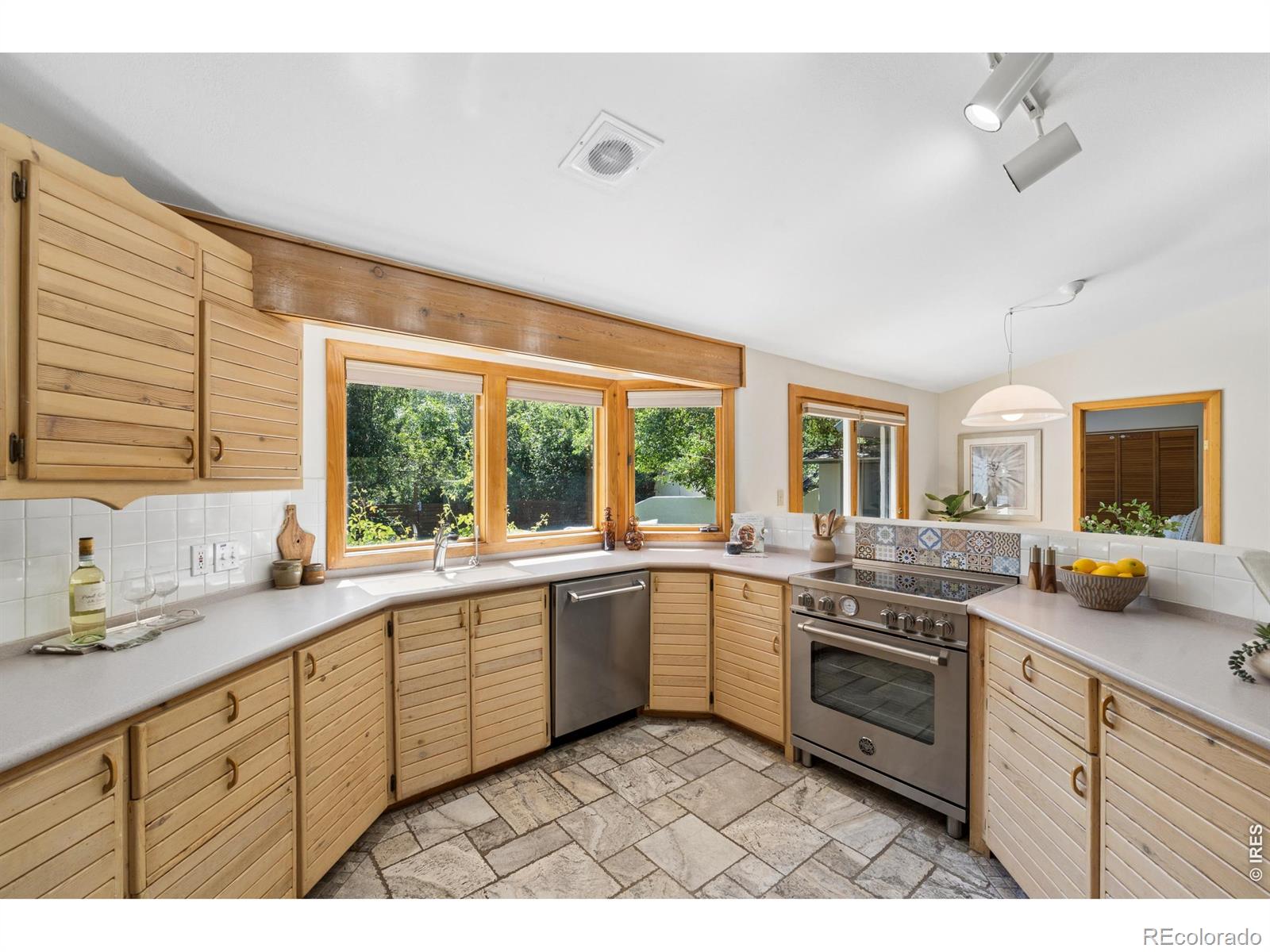 MLS Image #12 for 160 s 36th street,boulder, Colorado