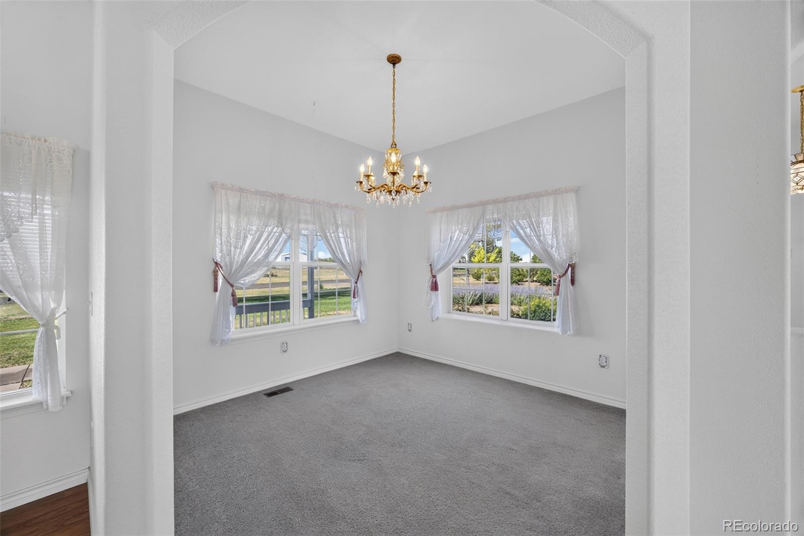 MLS Image #12 for 52731 e 19th avenue,strasburg, Colorado