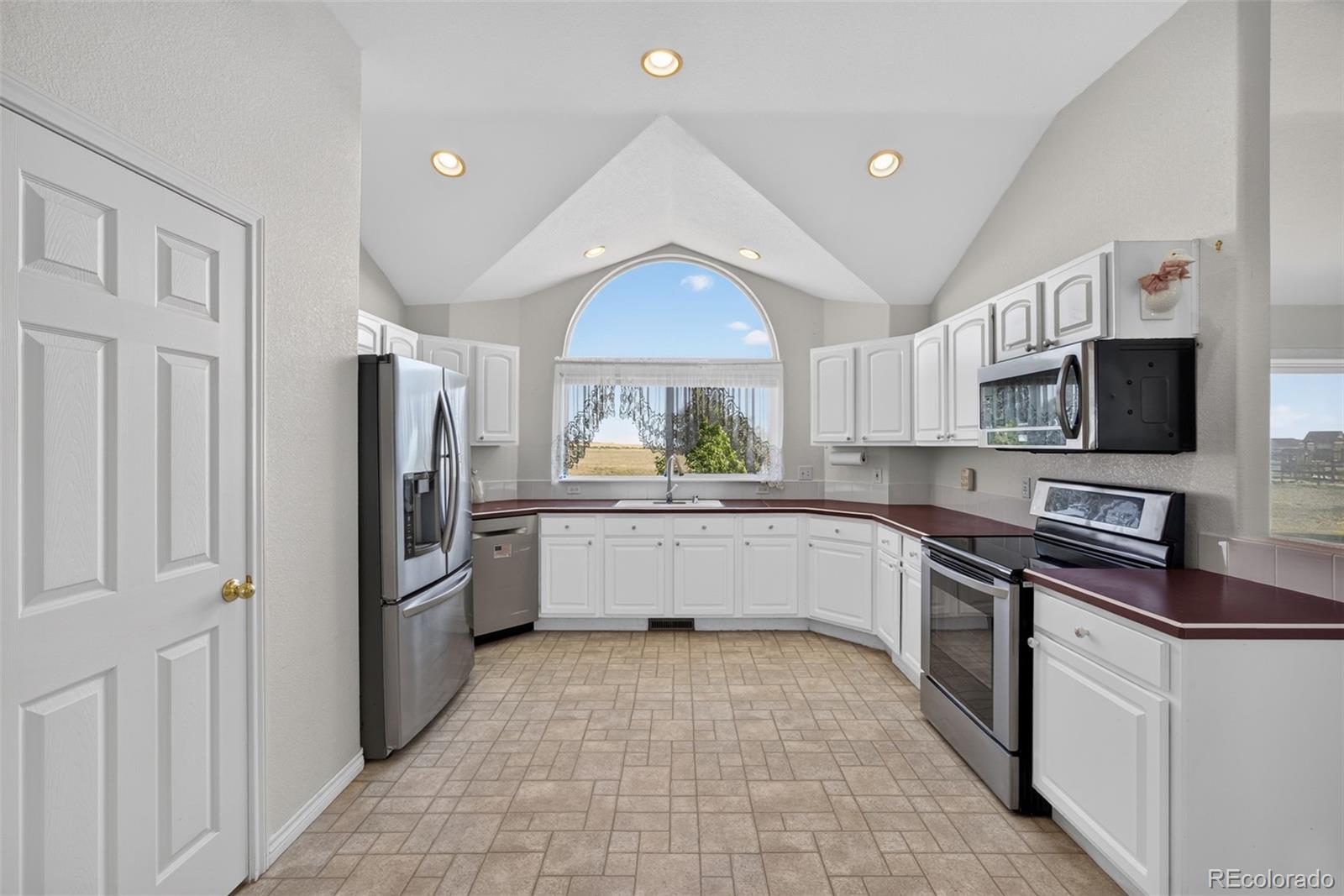 MLS Image #14 for 52731 e 19th avenue,strasburg, Colorado