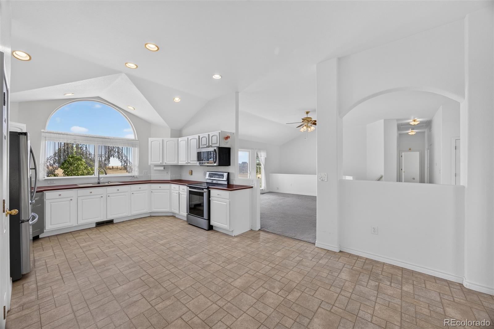 MLS Image #15 for 52731 e 19th avenue,strasburg, Colorado