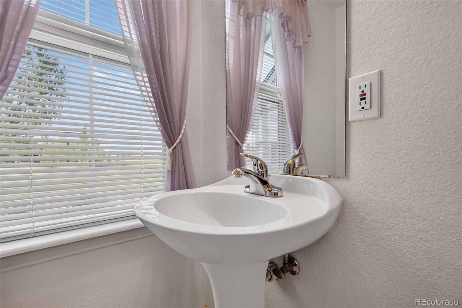 MLS Image #19 for 52731 e 19th avenue,strasburg, Colorado