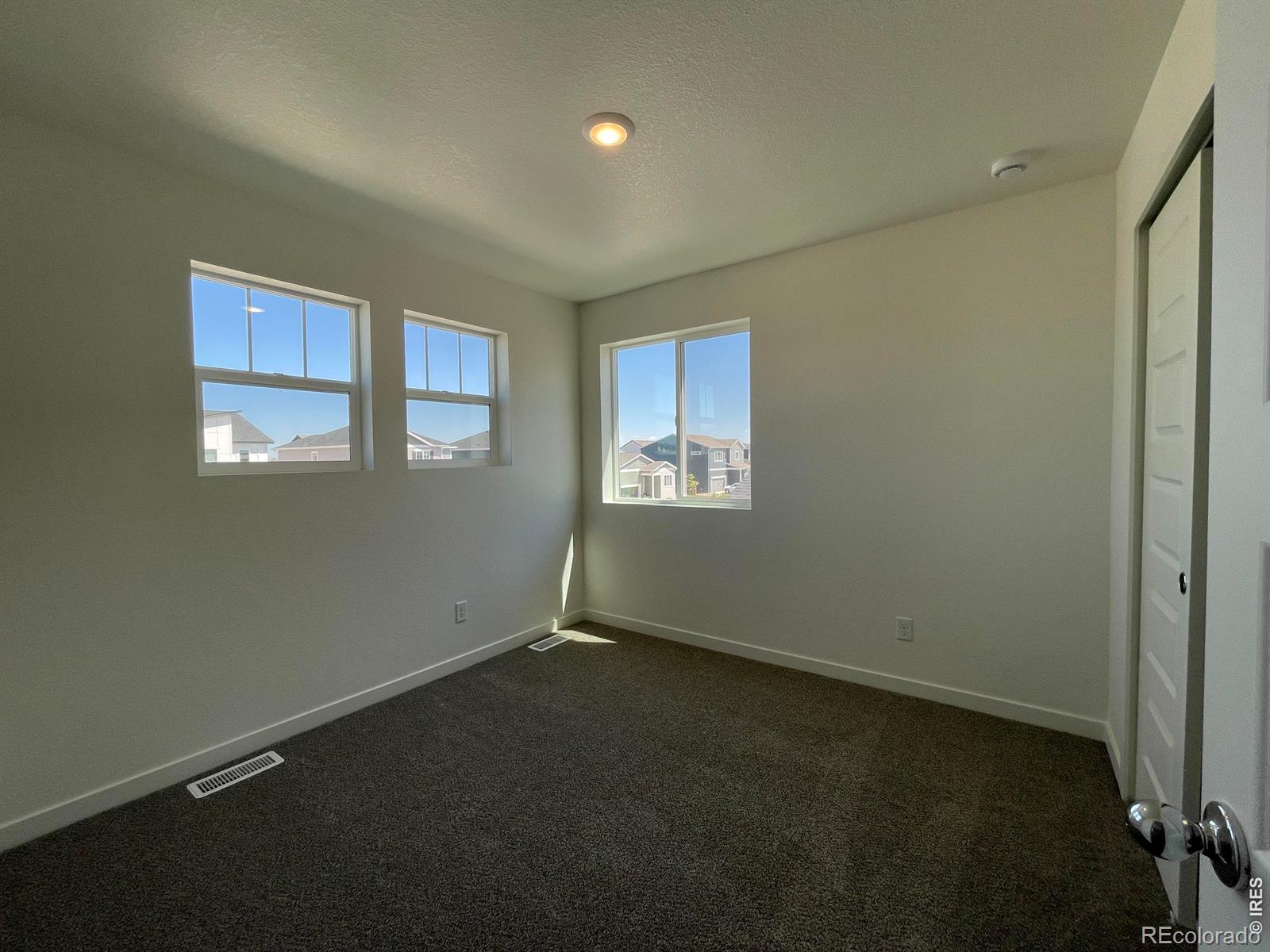 MLS Image #14 for 728  ayrshire road,johnstown, Colorado