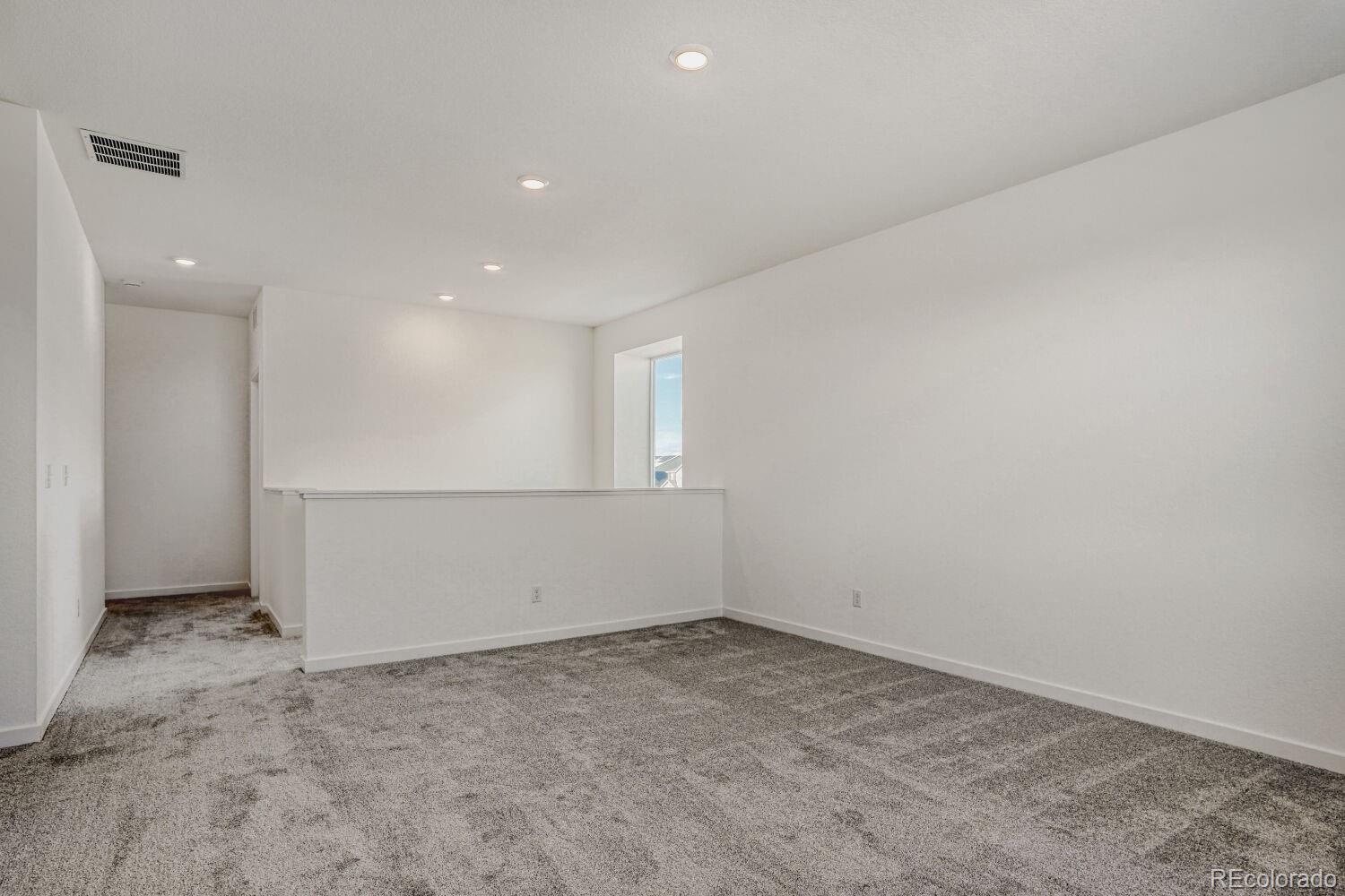 MLS Image #14 for 54933 e 28th place,strasburg, Colorado