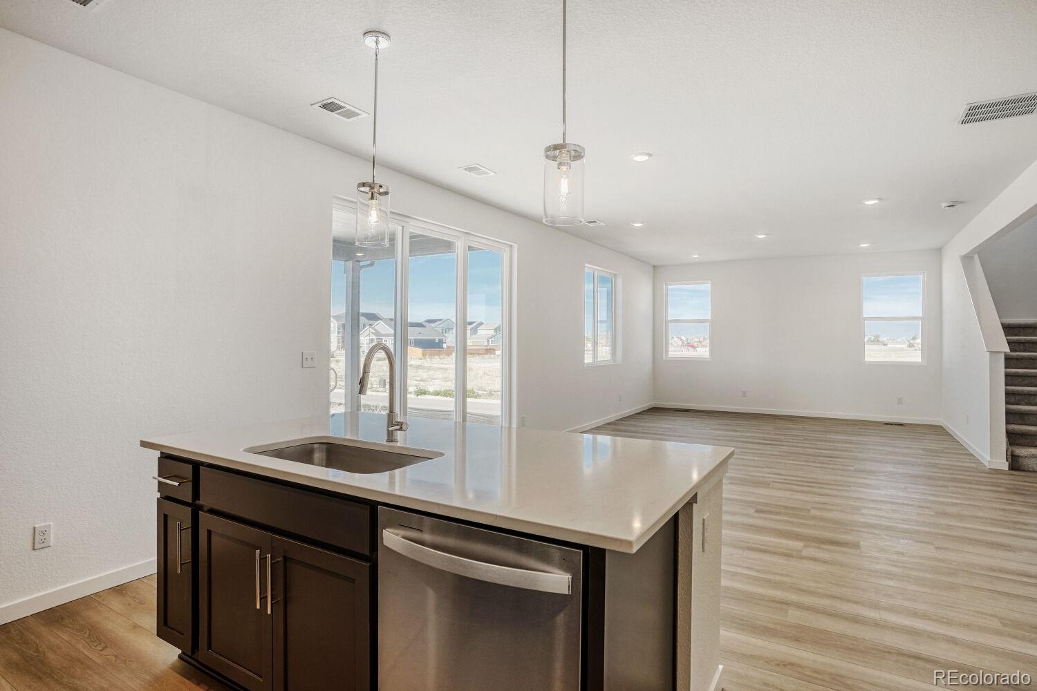 MLS Image #2 for 54933 e 28th place,strasburg, Colorado