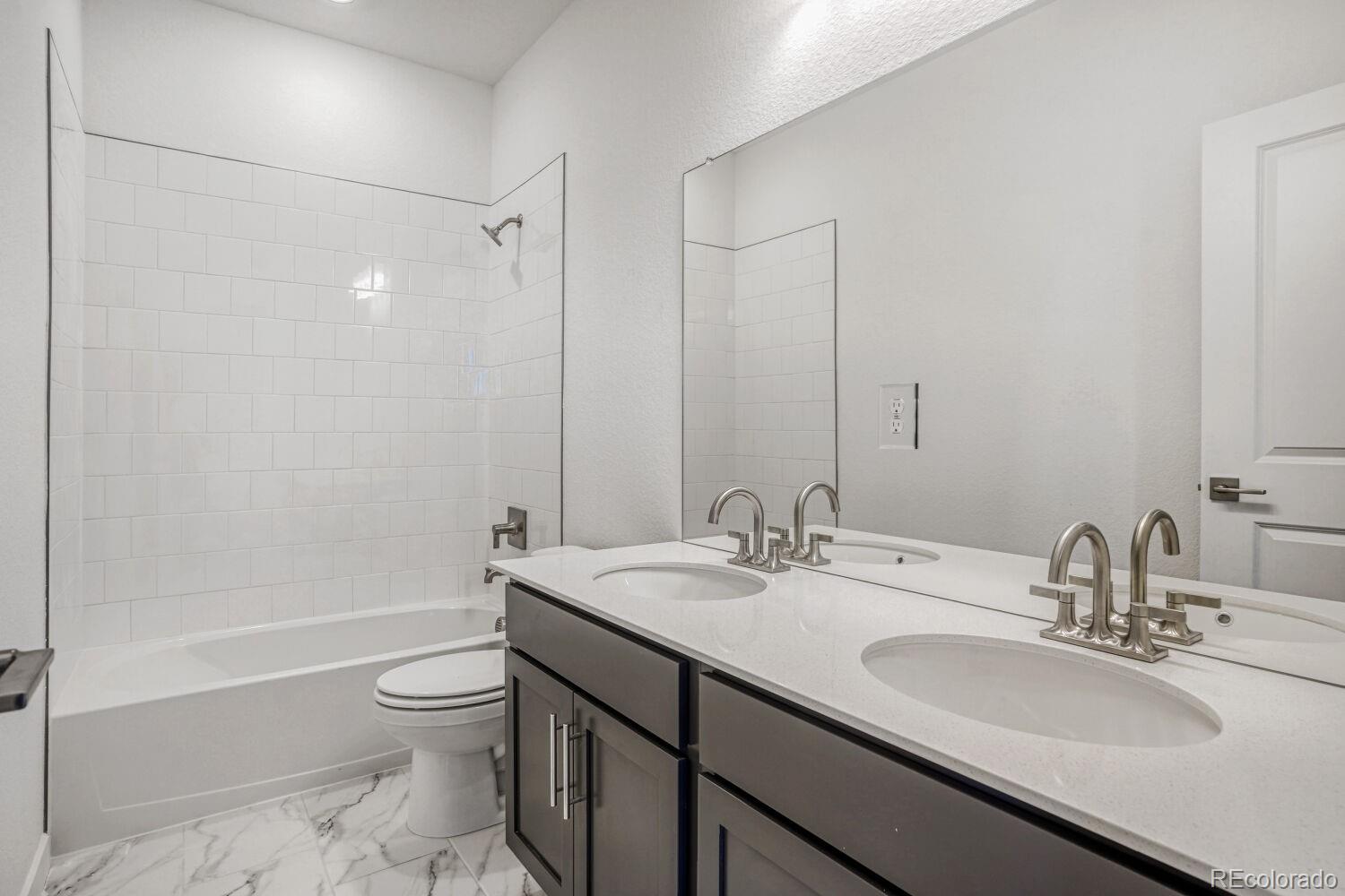 MLS Image #28 for 54933 e 28th place,strasburg, Colorado