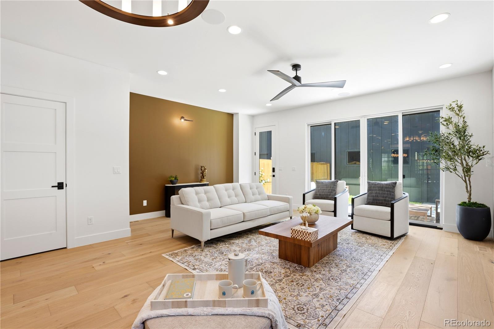 MLS Image #15 for 243 s emerson street,denver, Colorado