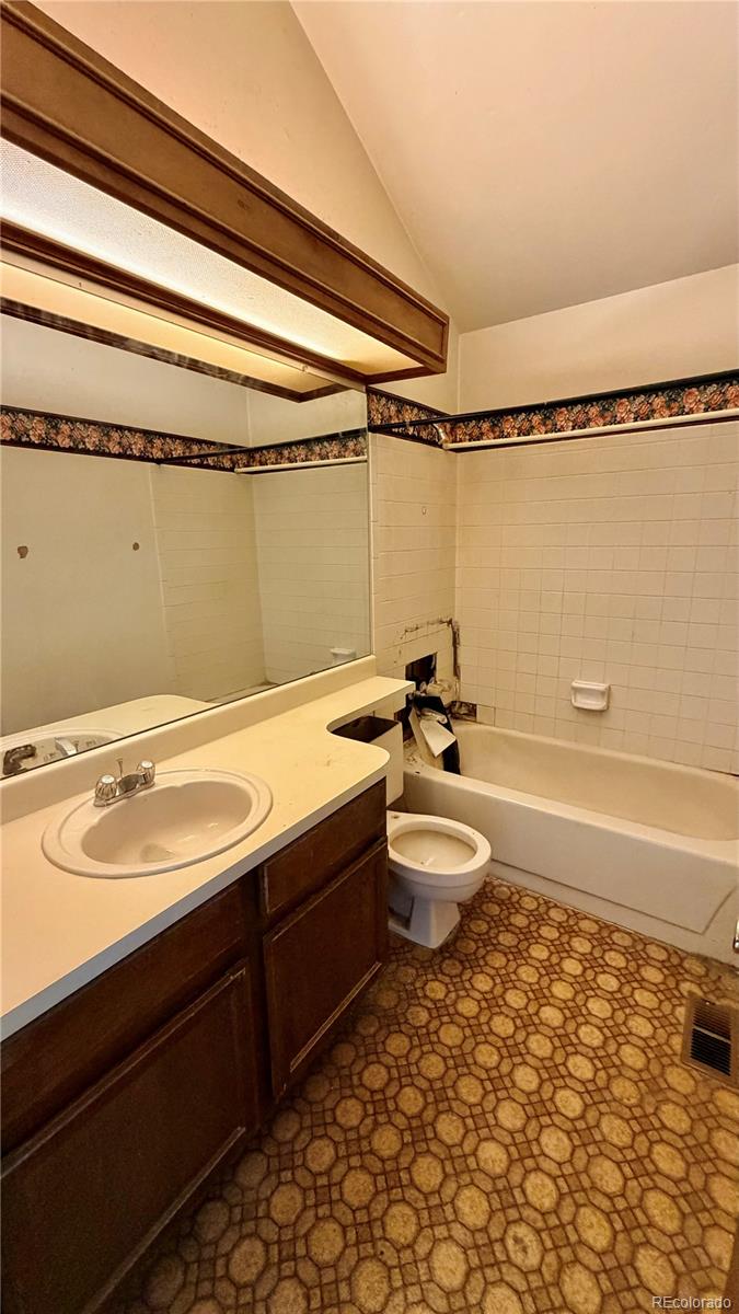 MLS Image #12 for 16923 e whitaker drive l,aurora, Colorado