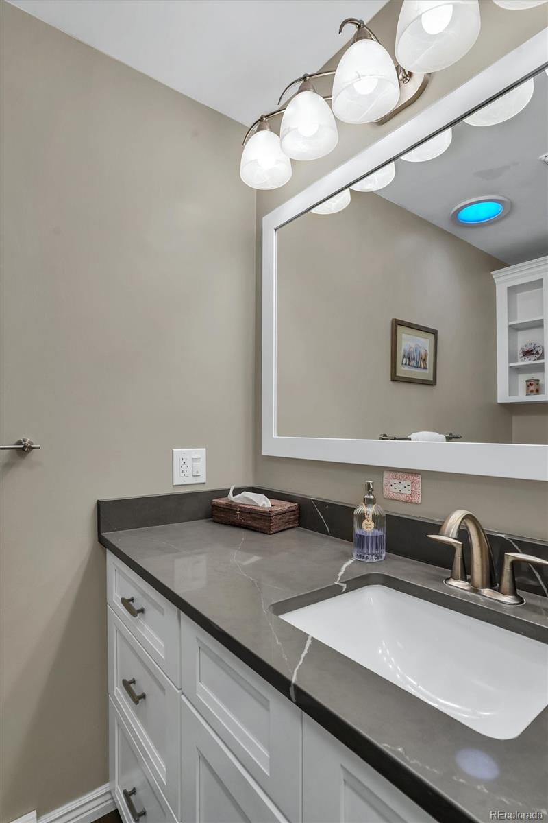 MLS Image #17 for 2984 s pontiac street,denver, Colorado
