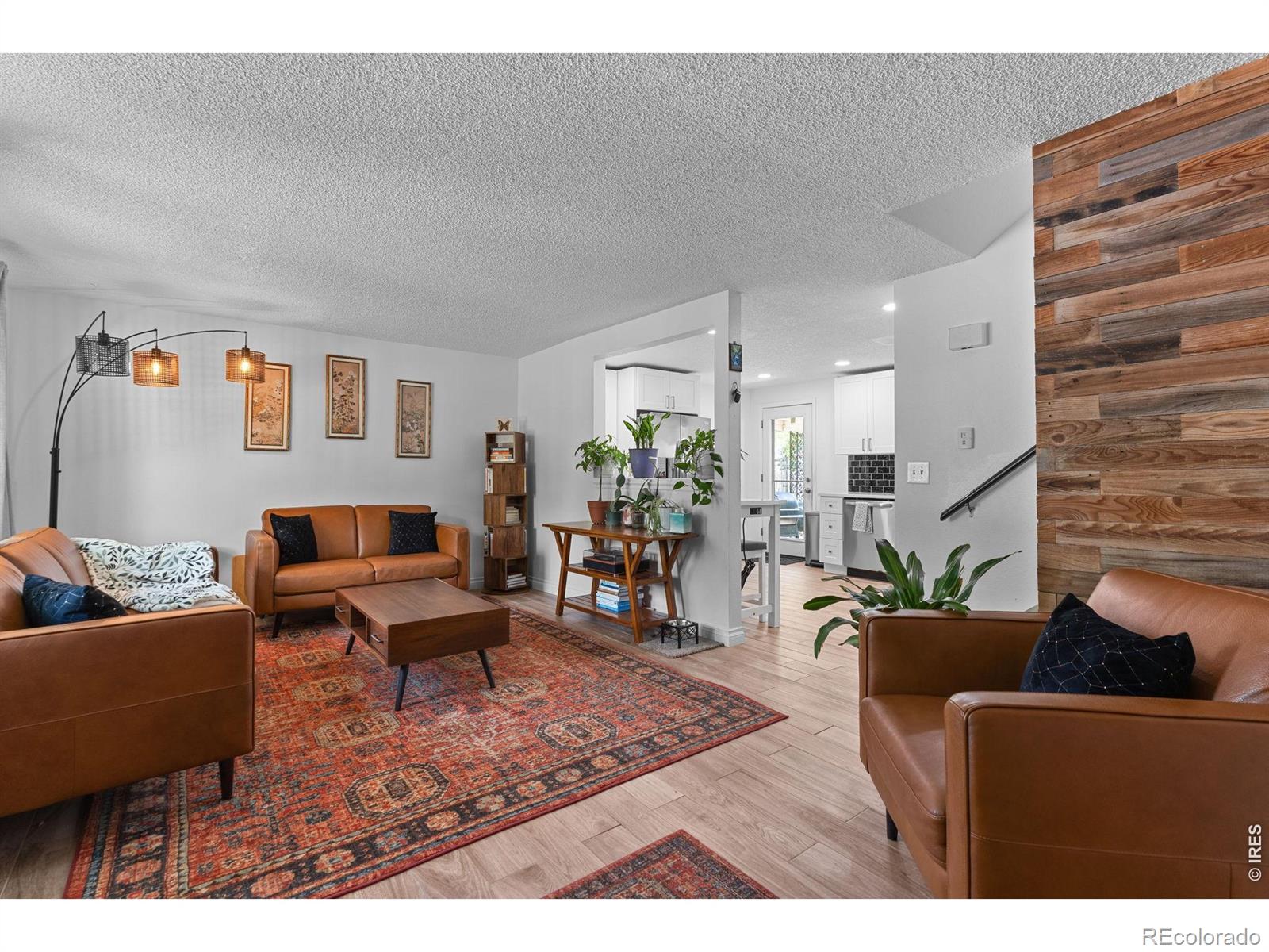 MLS Image #6 for 927 e 4th avenue,longmont, Colorado