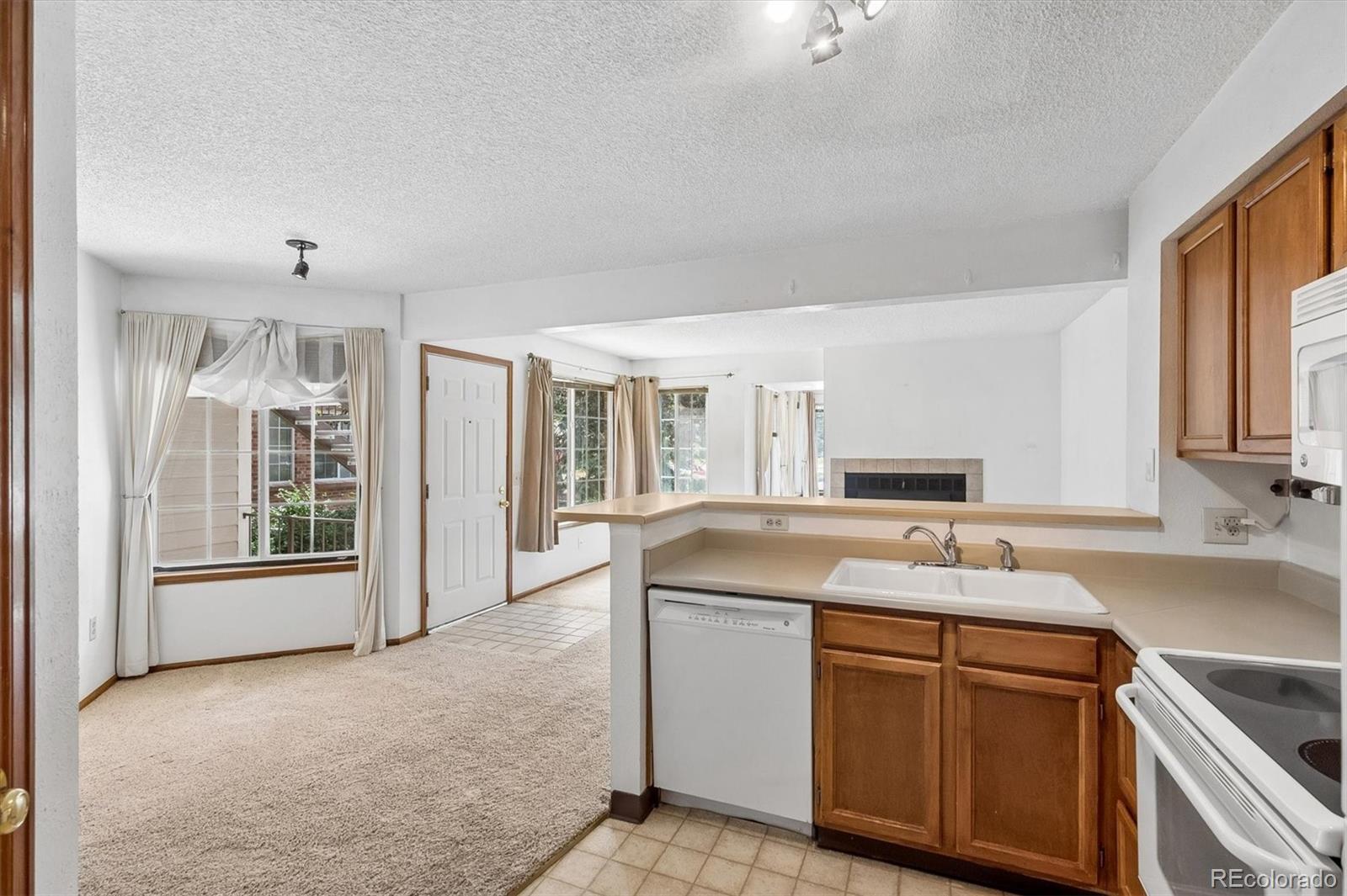 MLS Image #10 for 13883 e lehigh avenue a,aurora, Colorado