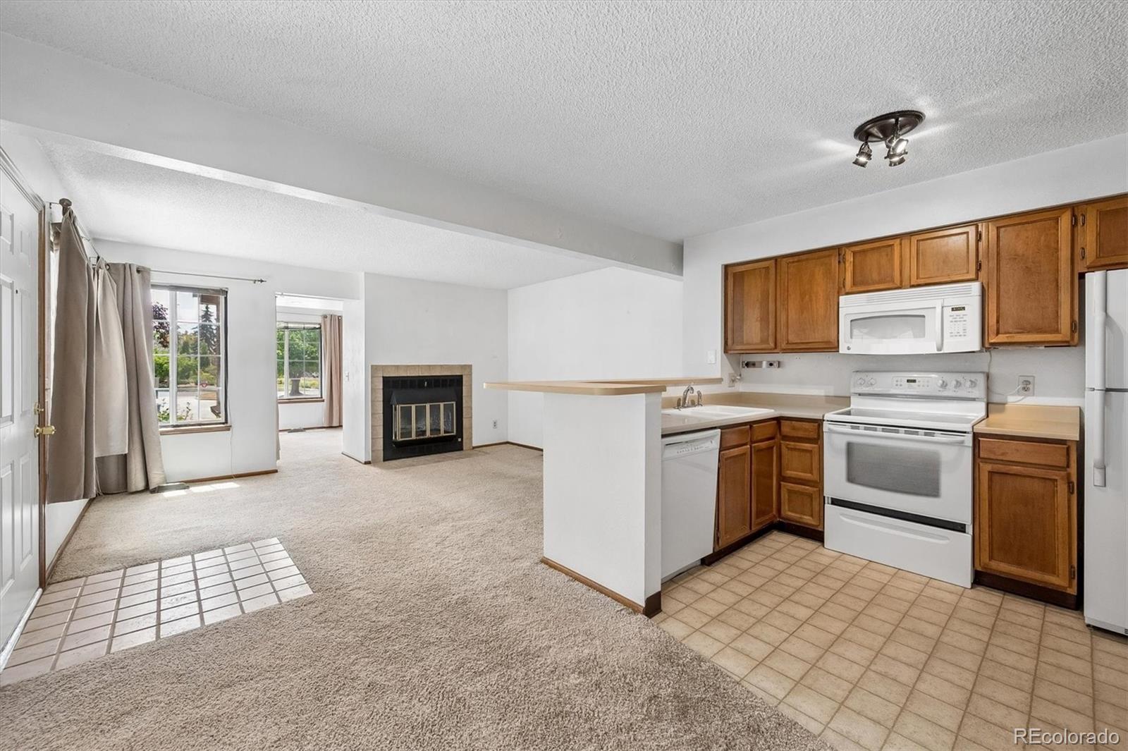 MLS Image #11 for 13883 e lehigh avenue a,aurora, Colorado