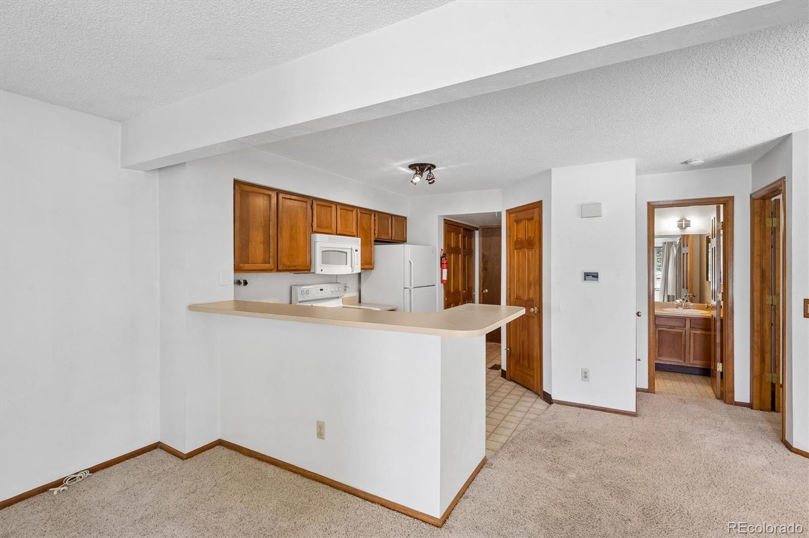 MLS Image #7 for 13883 e lehigh avenue a,aurora, Colorado