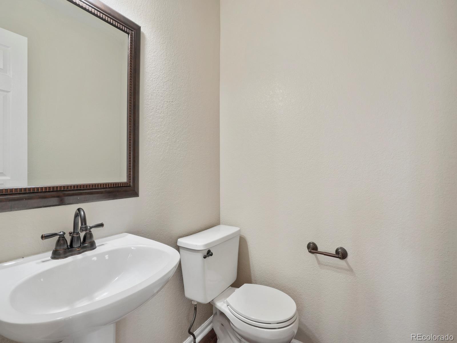 MLS Image #10 for 2238 s waco court,aurora, Colorado