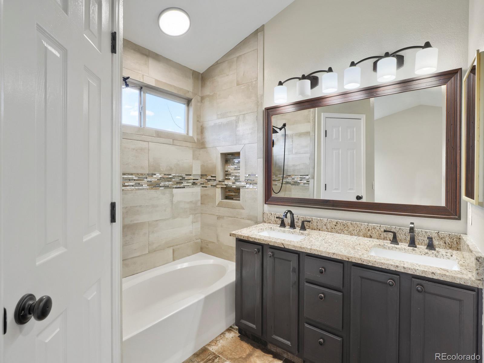 MLS Image #15 for 2238 s waco court,aurora, Colorado