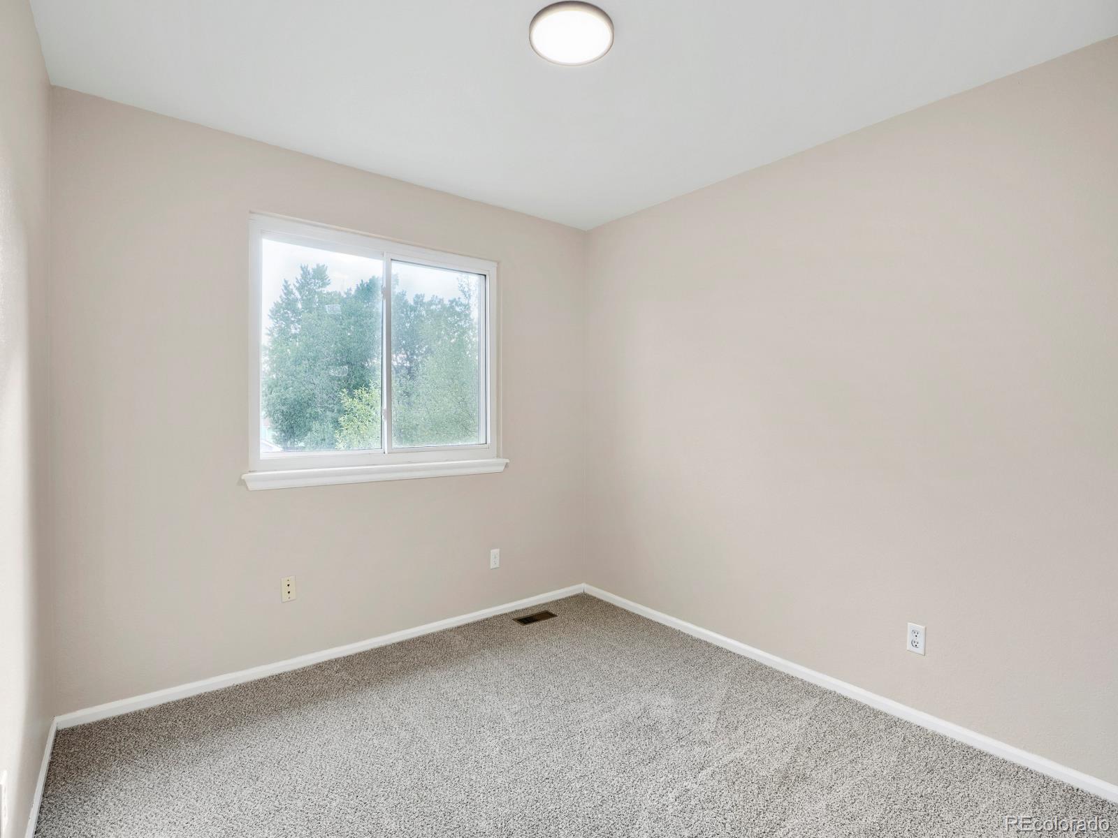 MLS Image #17 for 2238 s waco court,aurora, Colorado