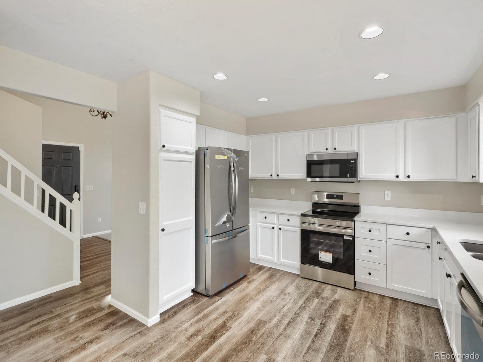 MLS Image #4 for 2238 s waco court,aurora, Colorado
