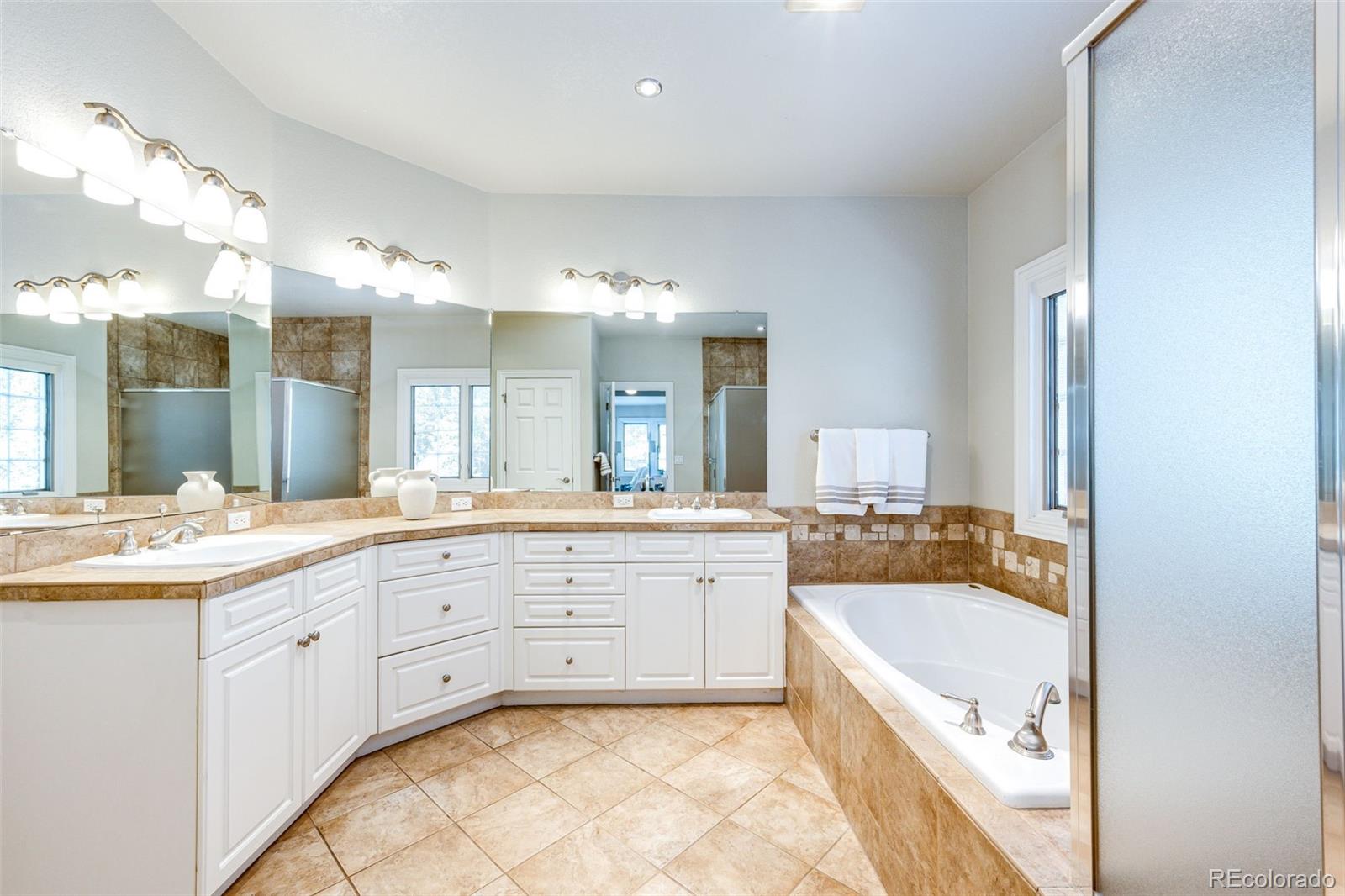 MLS Image #18 for 4238 s dearborn court,aurora, Colorado