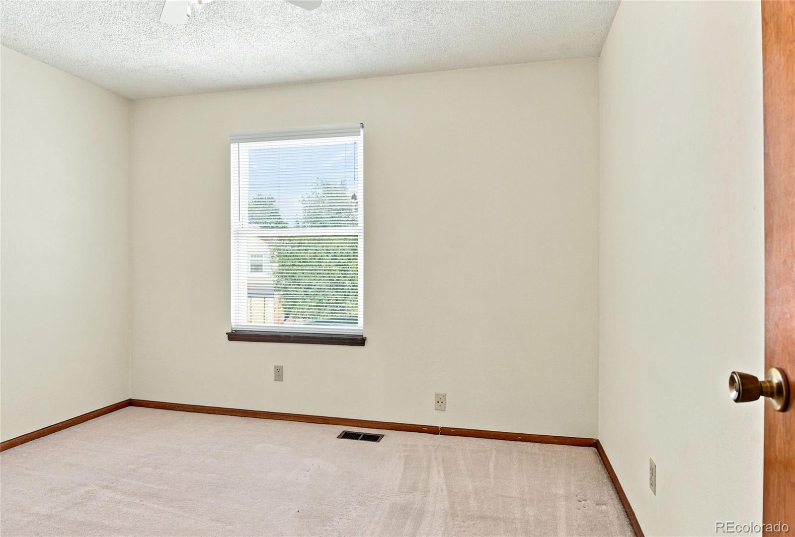 MLS Image #16 for 5438 s union court,littleton, Colorado
