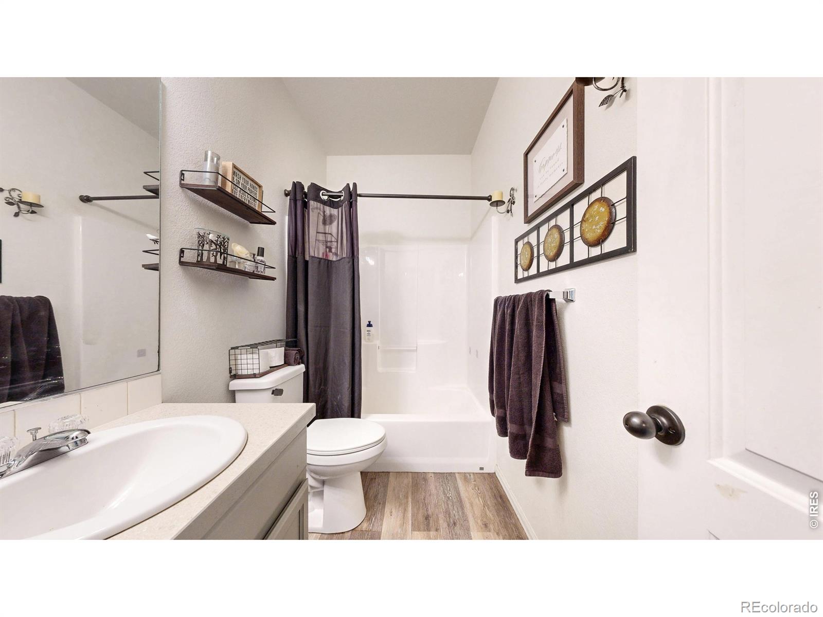 MLS Image #17 for 517  dee road,johnstown, Colorado
