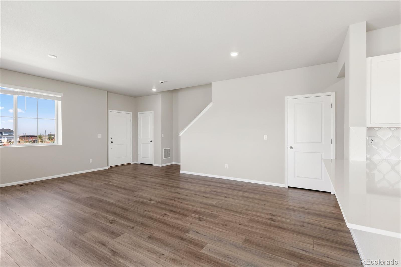 MLS Image #16 for 24116 e 53rd drive,aurora, Colorado