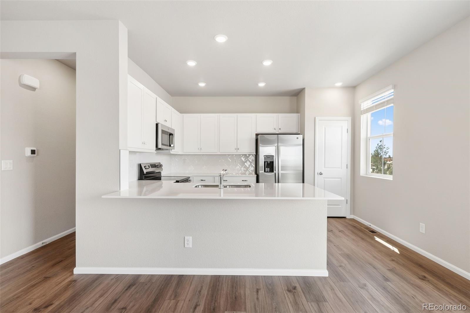 MLS Image #20 for 24116 e 53rd drive,aurora, Colorado