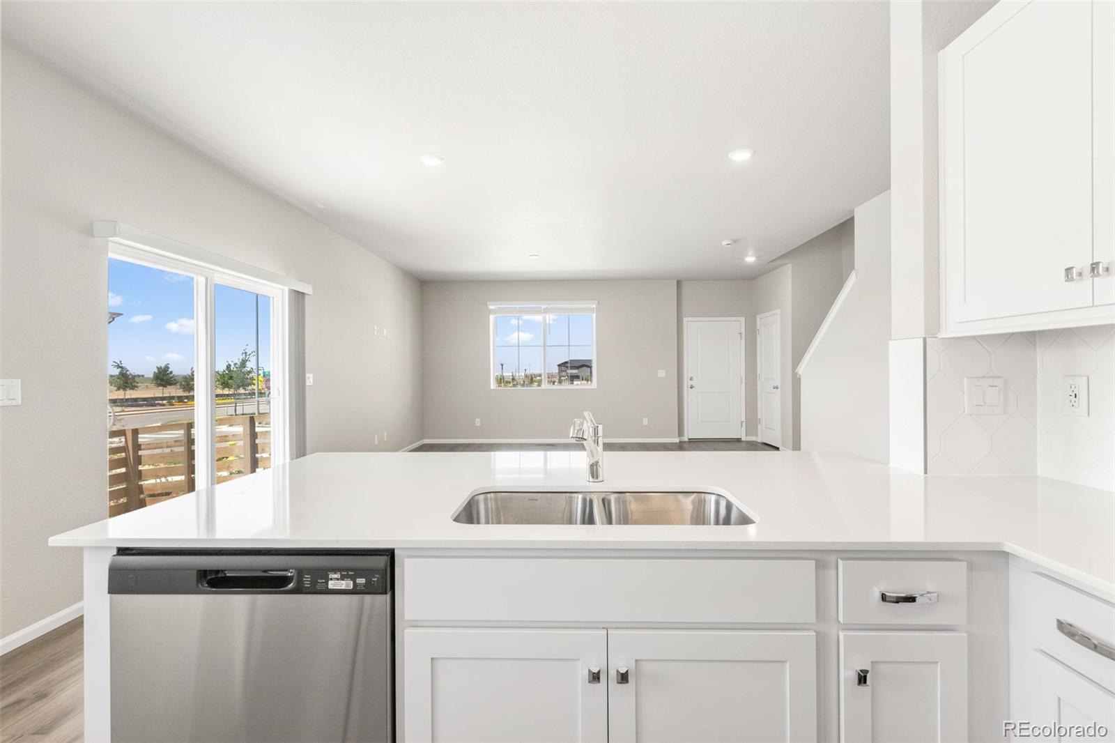 MLS Image #25 for 24116 e 53rd drive,aurora, Colorado