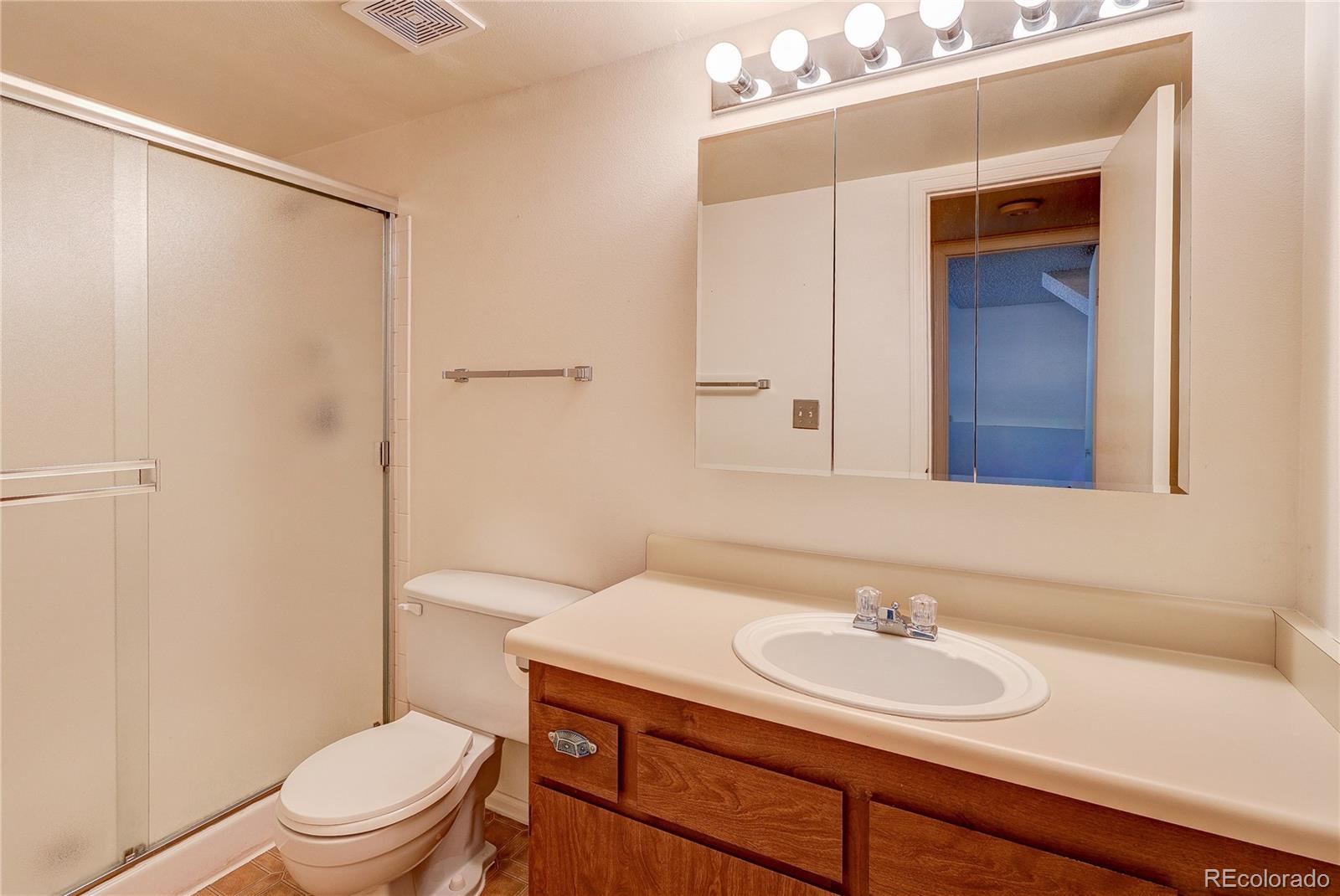 MLS Image #14 for 16085 e oxford drive,aurora, Colorado