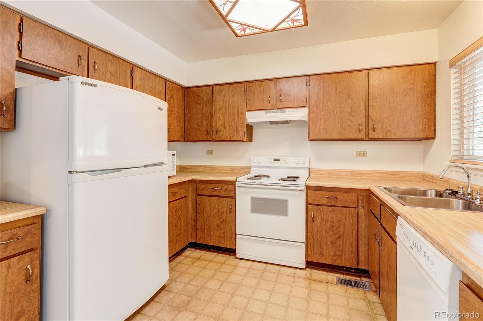 MLS Image #6 for 16085 e oxford drive,aurora, Colorado