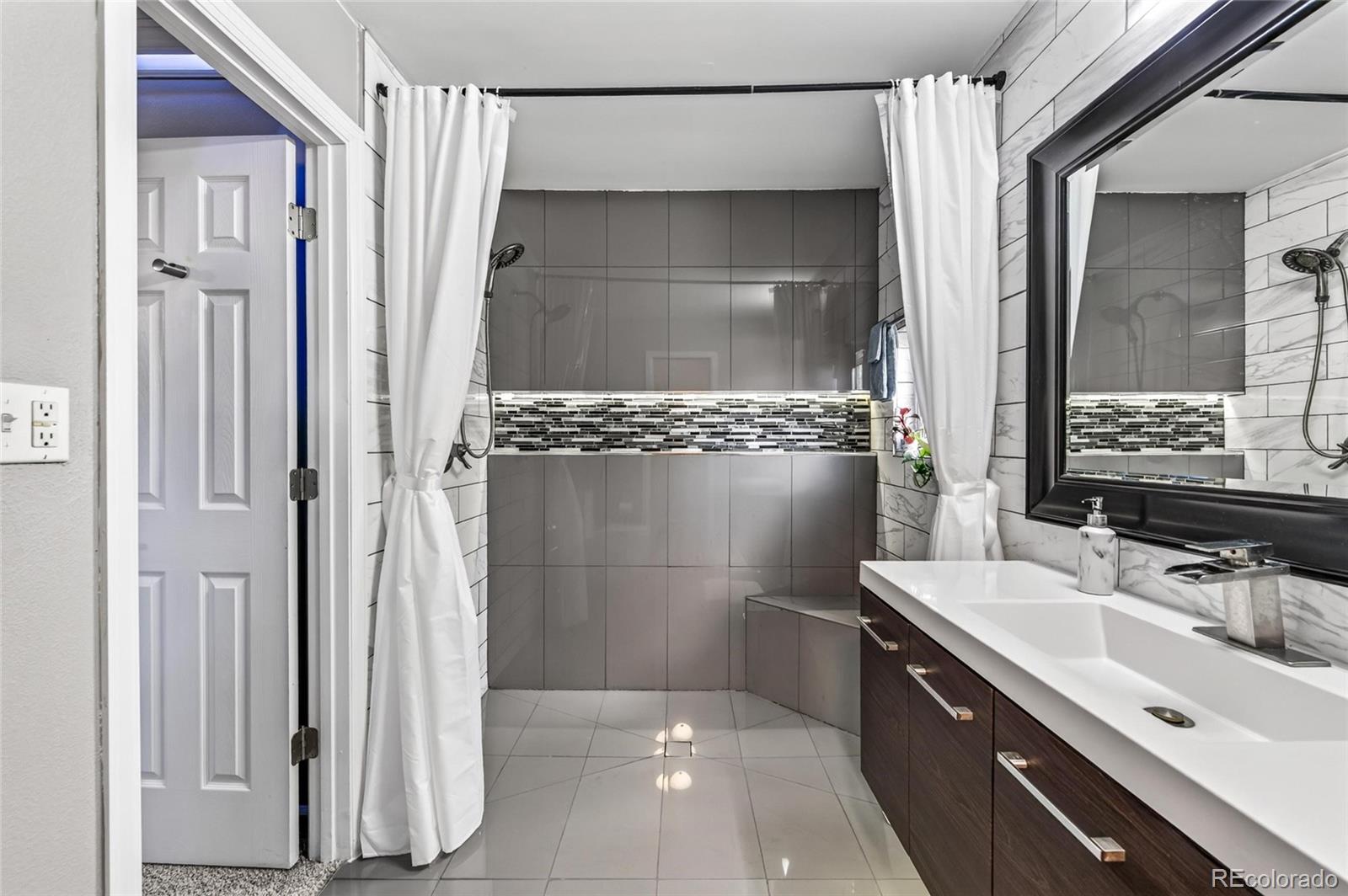 MLS Image #22 for 11199 e wesley avenue,aurora, Colorado